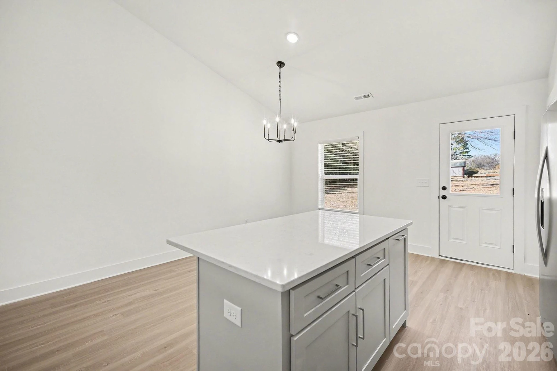 2025 Picnic Drive - Photo 10