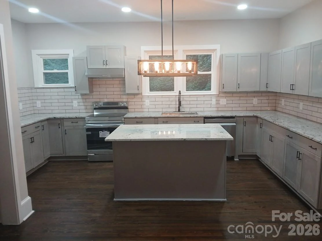 105 Inman Avenue - Photo 11
