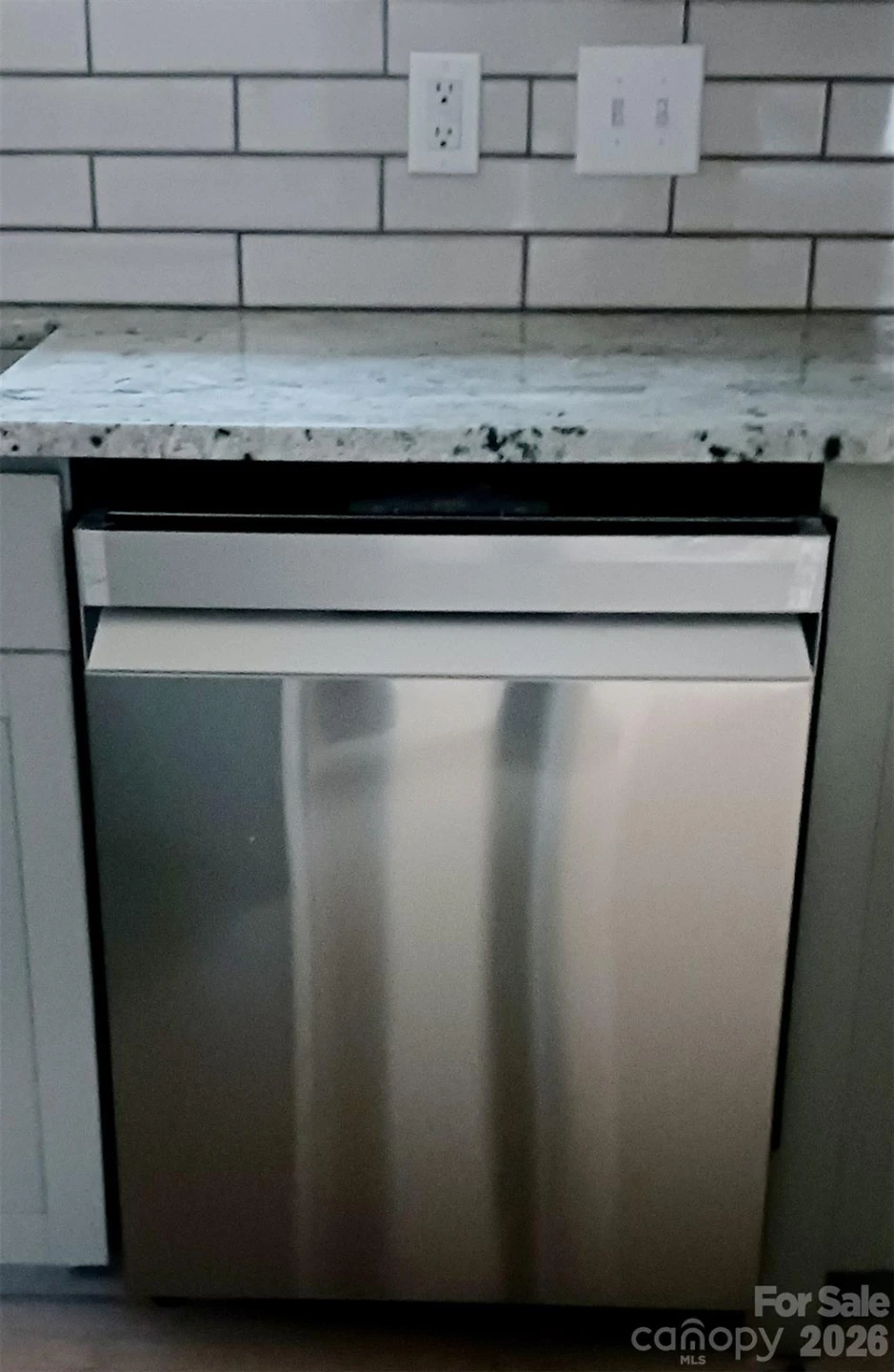 105 Inman Avenue - Photo 30