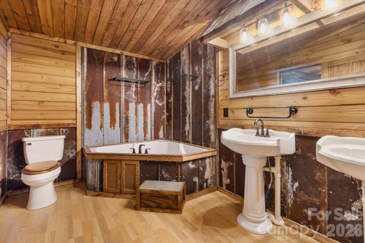 1050 Wyatt Town Road - Photo 10