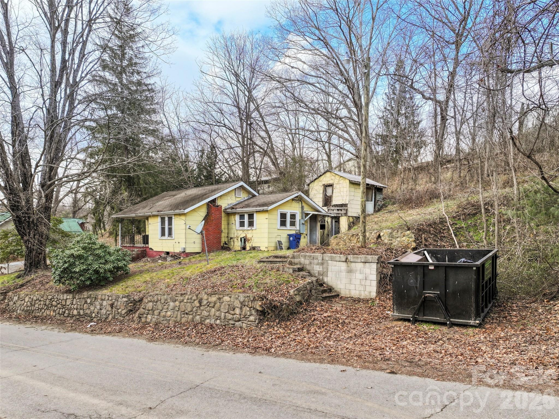 75 Travis Street - Photo 4