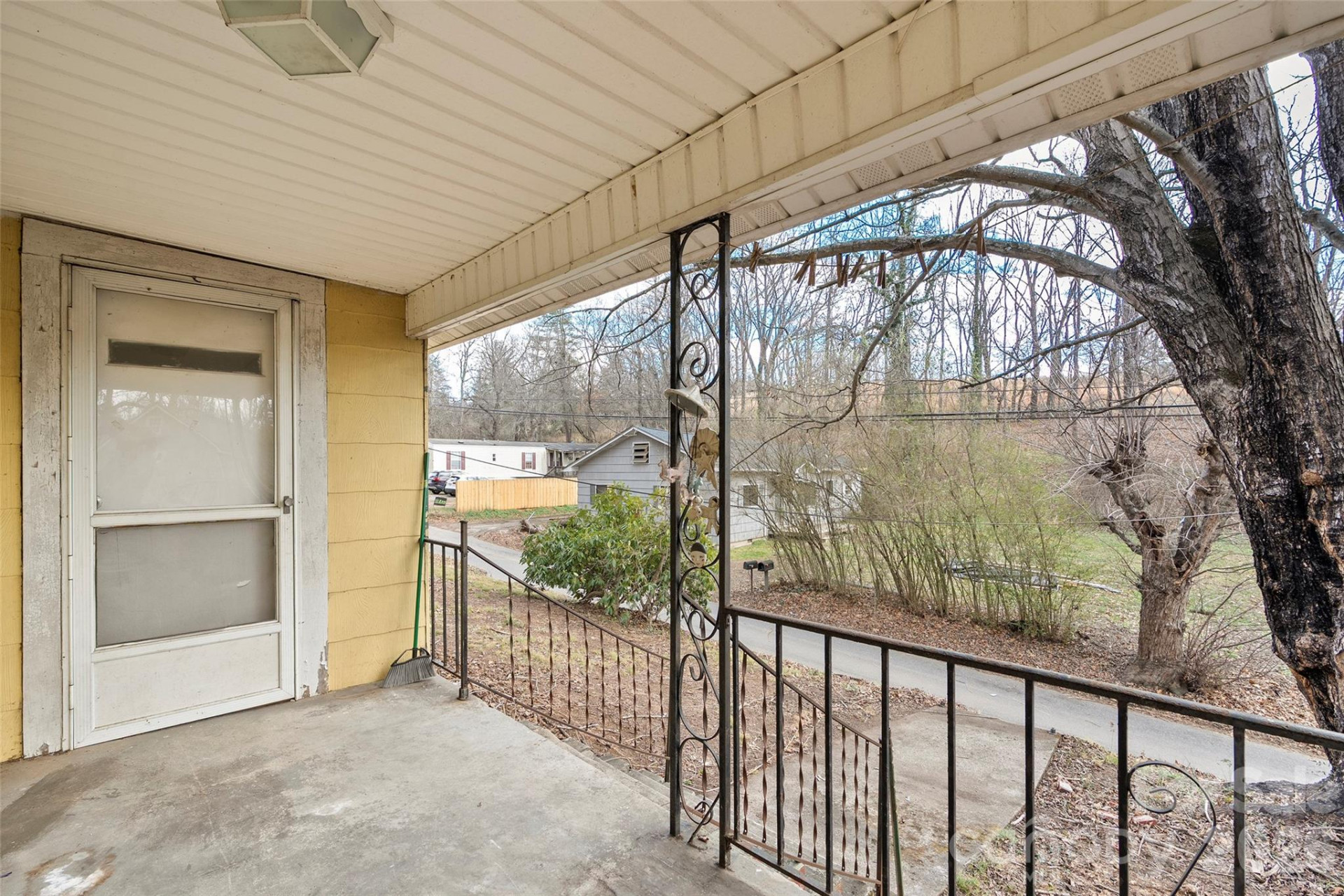 75 Travis Street - Photo 5