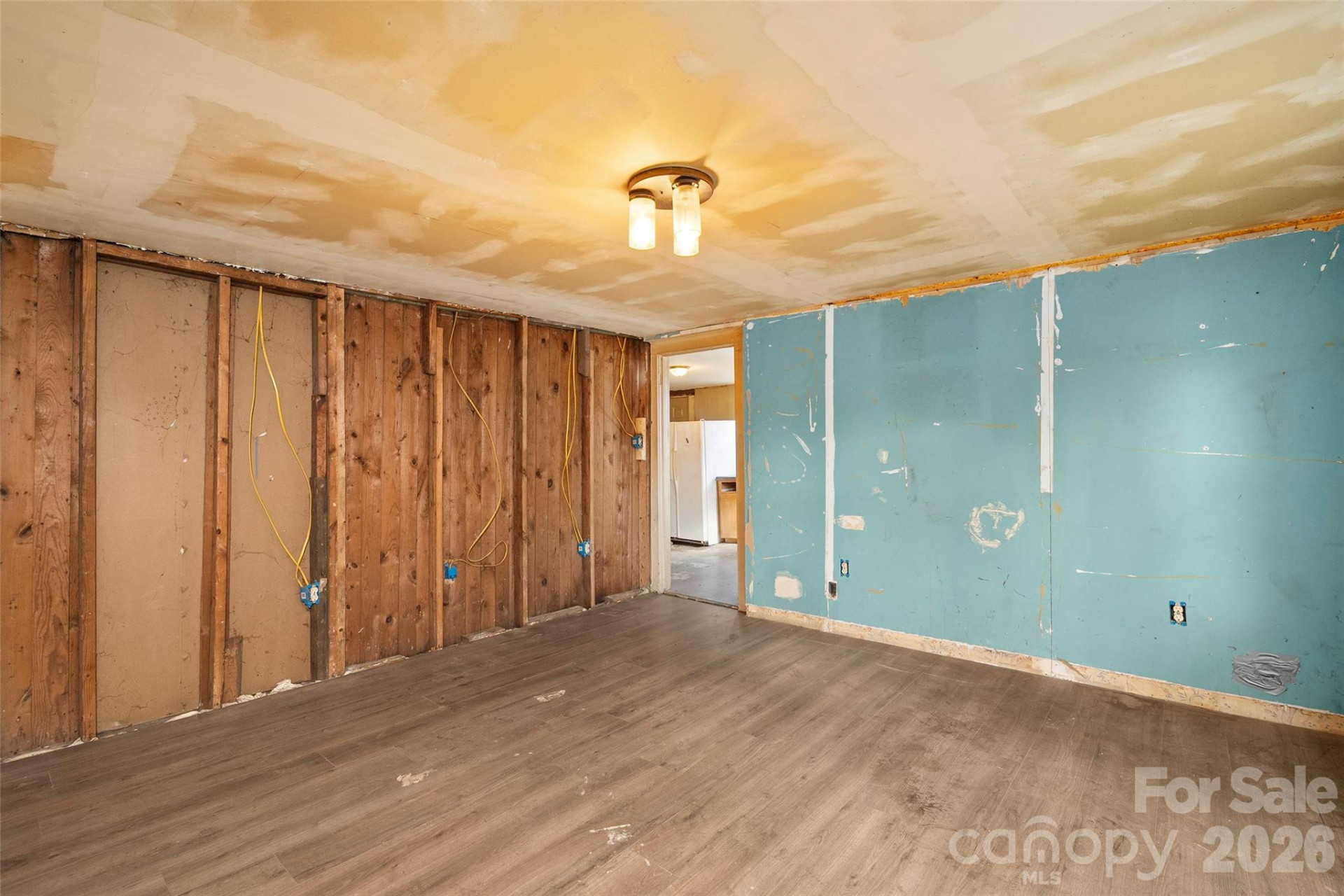 75 Travis Street - Photo 8