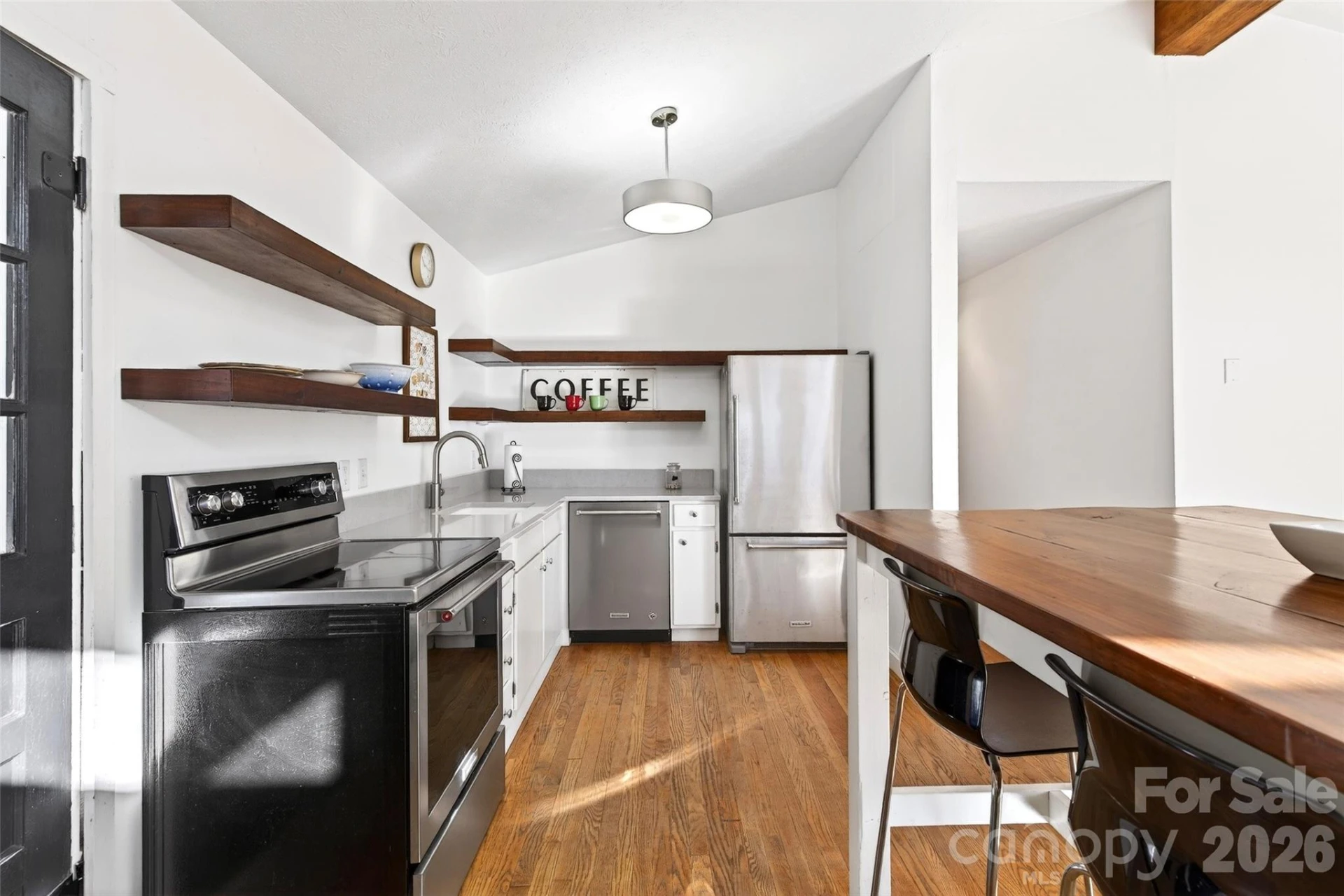 107 High Street - Photo 4