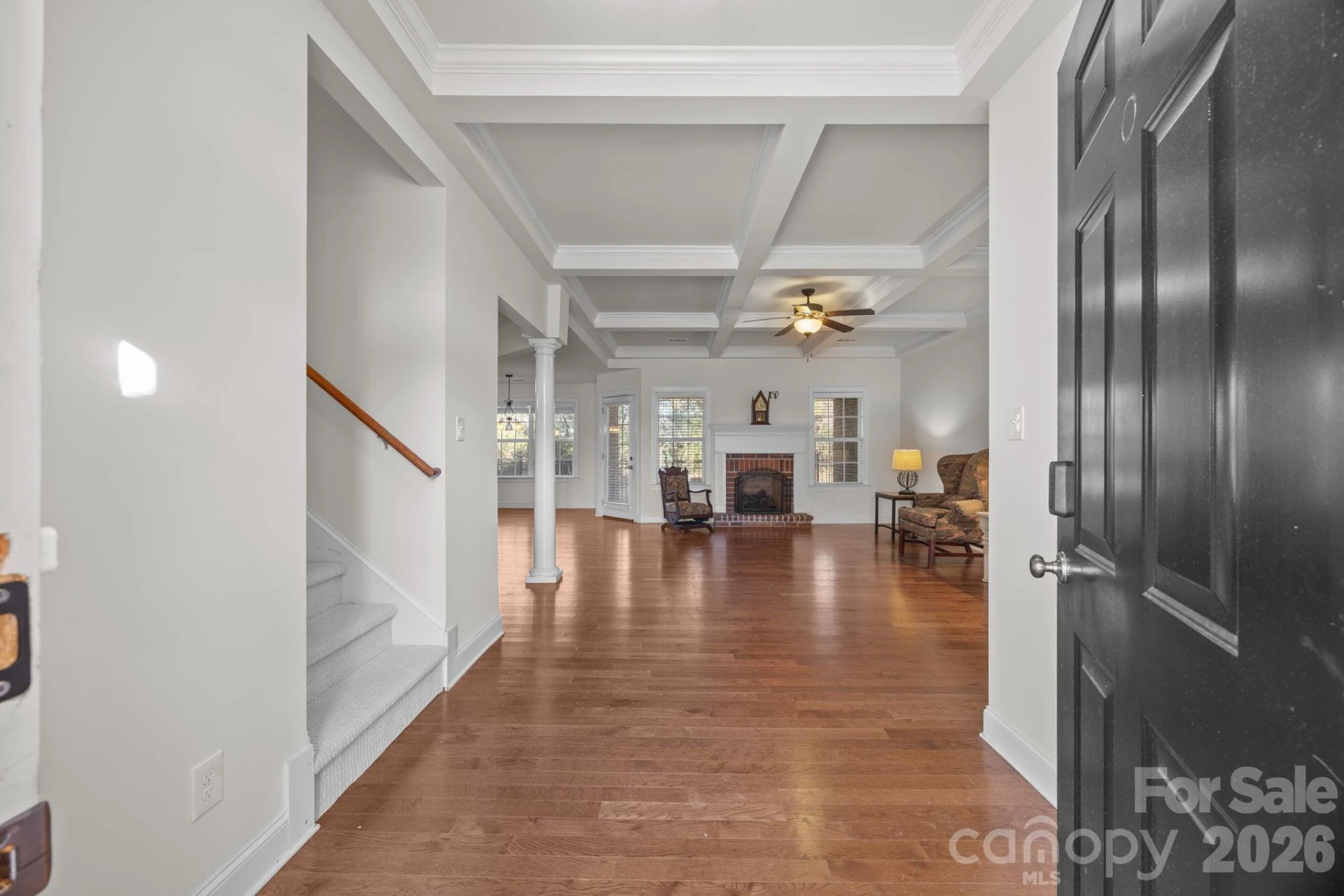 855 Juanita Drive - Photo 4