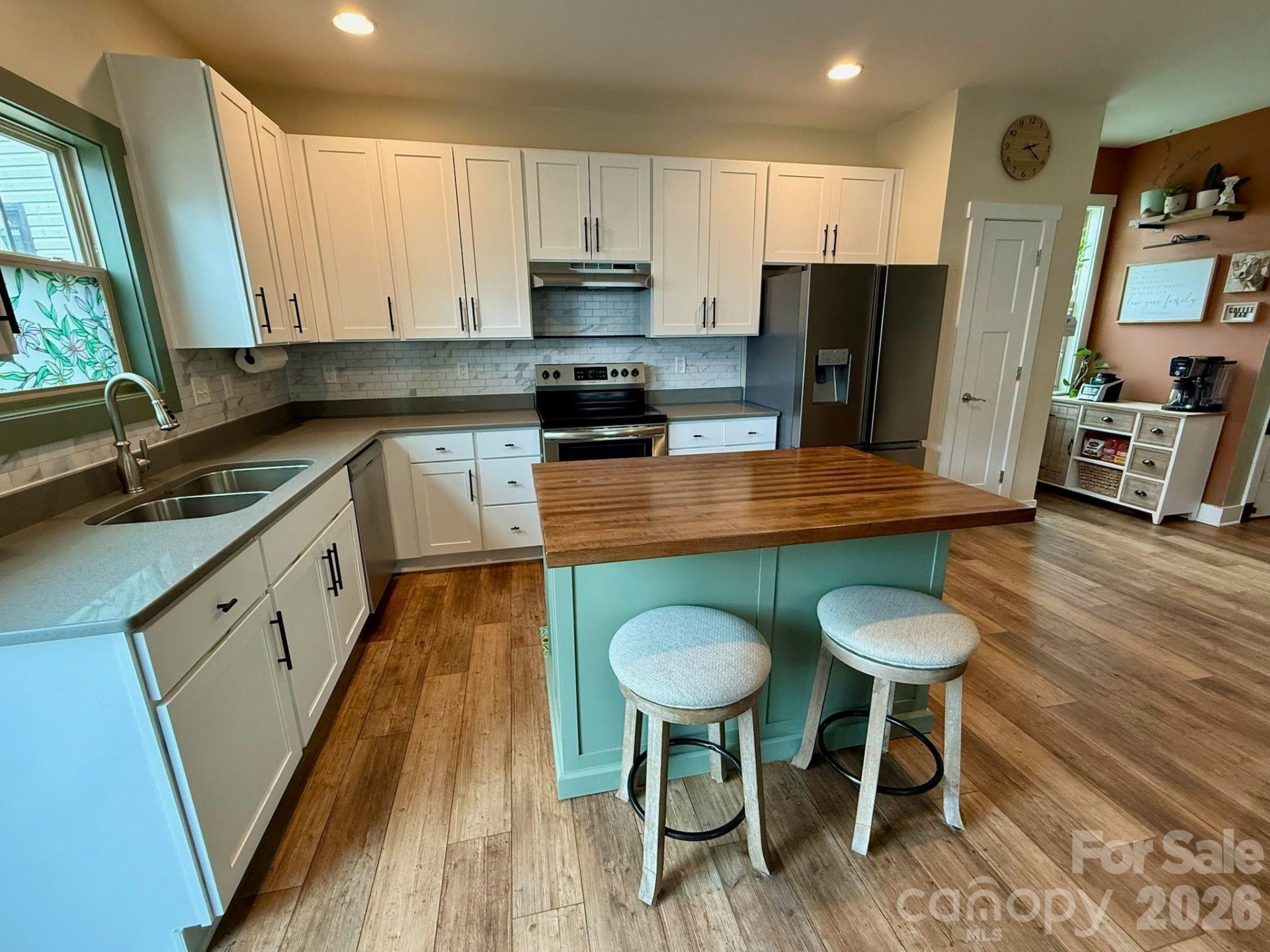 526 Cardwell Lane - Photo 4