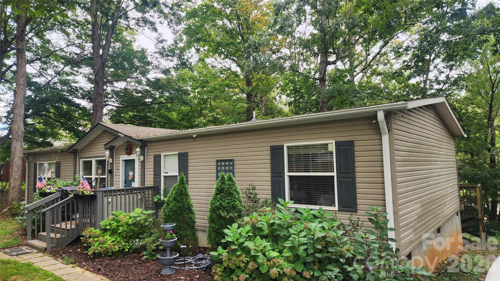 67 Indian Trail Road - Photo 3