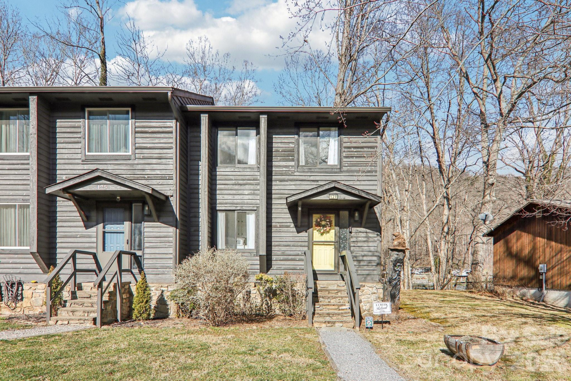 129 Riverside Villa Drive - Photo 2