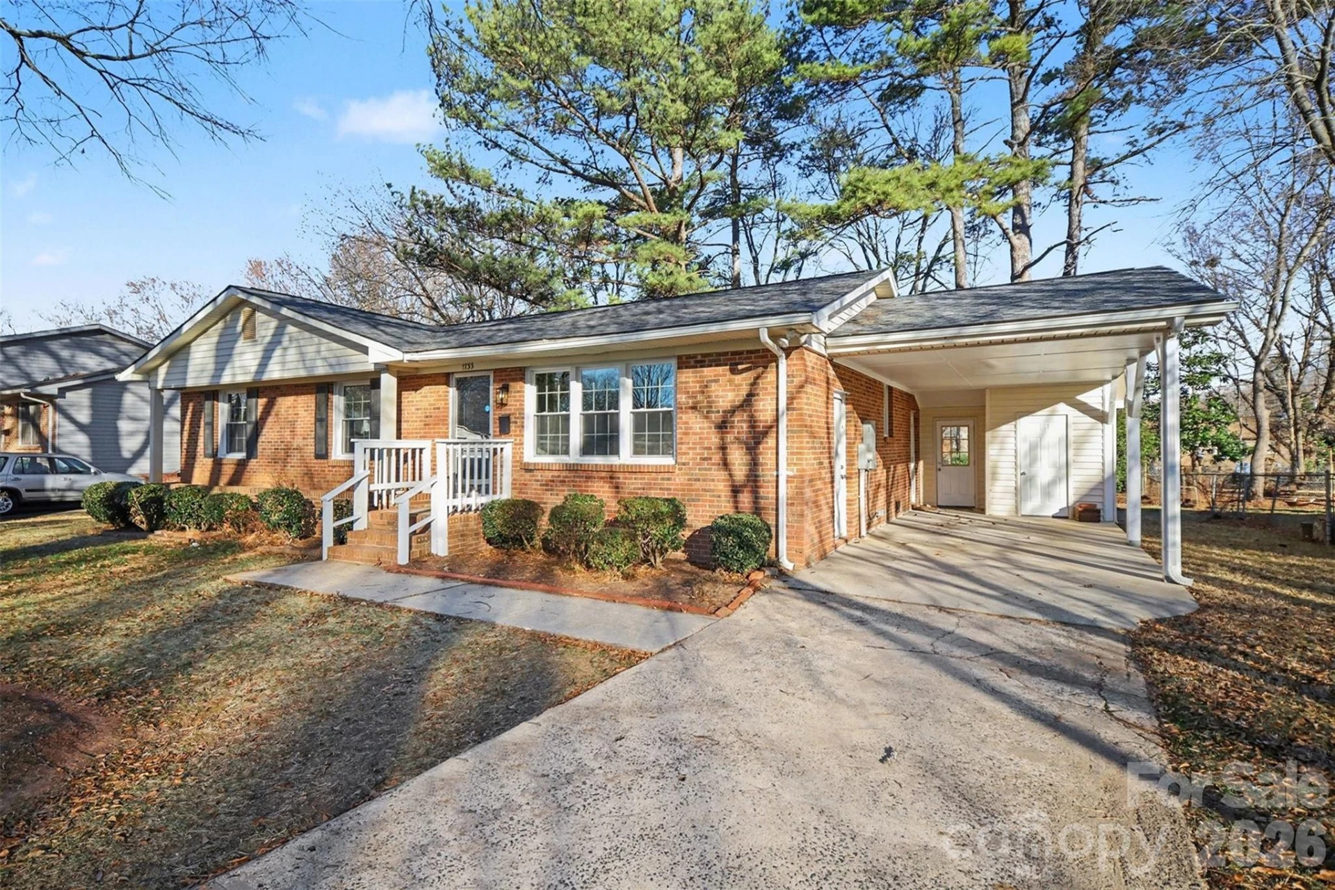1733 Pondella Drive - Photo 2
