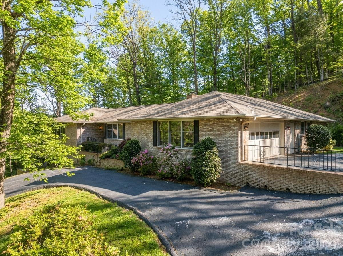 310 Claremont Drive - Photo 2