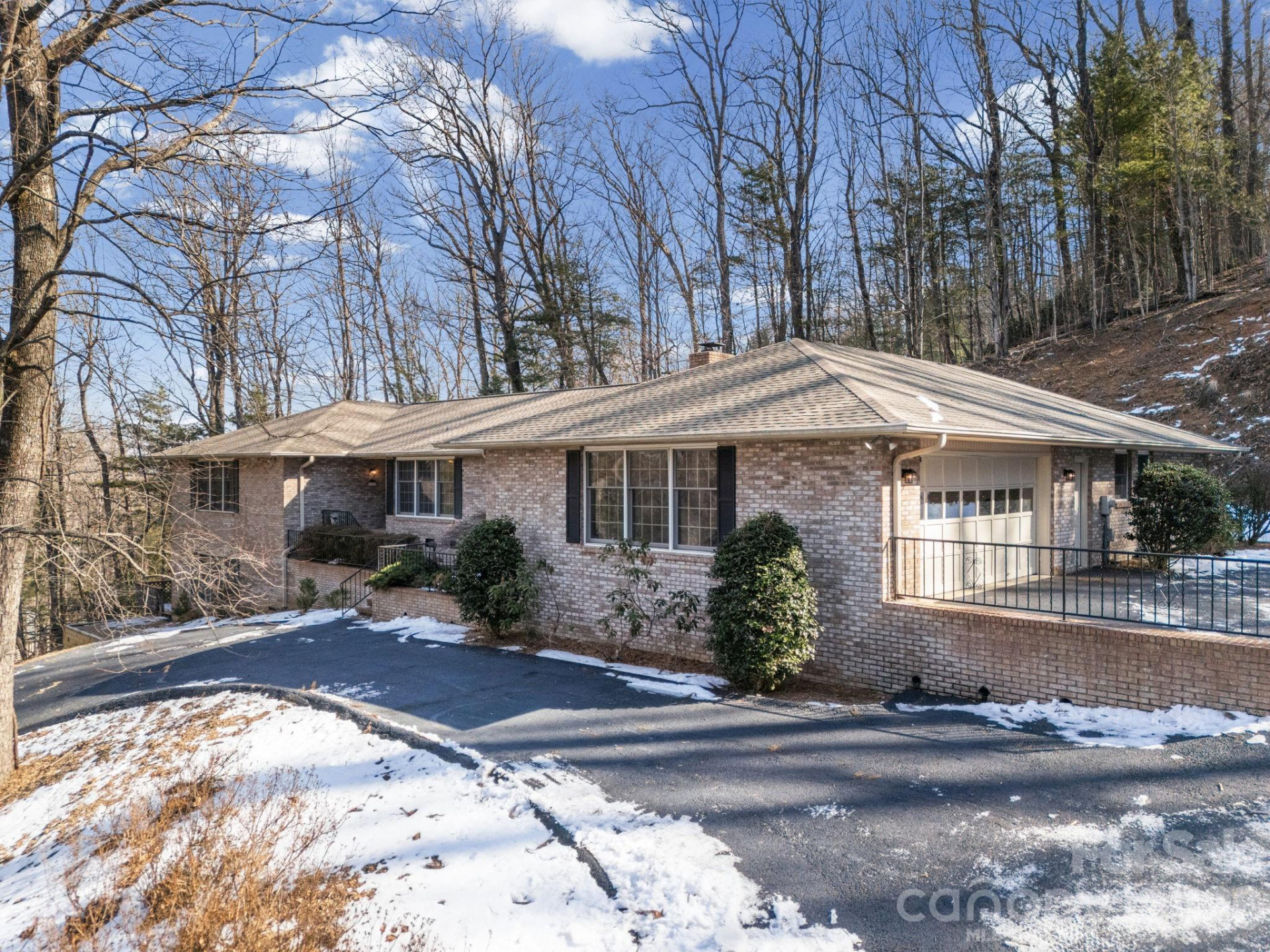 310 Claremont Drive - Photo 4