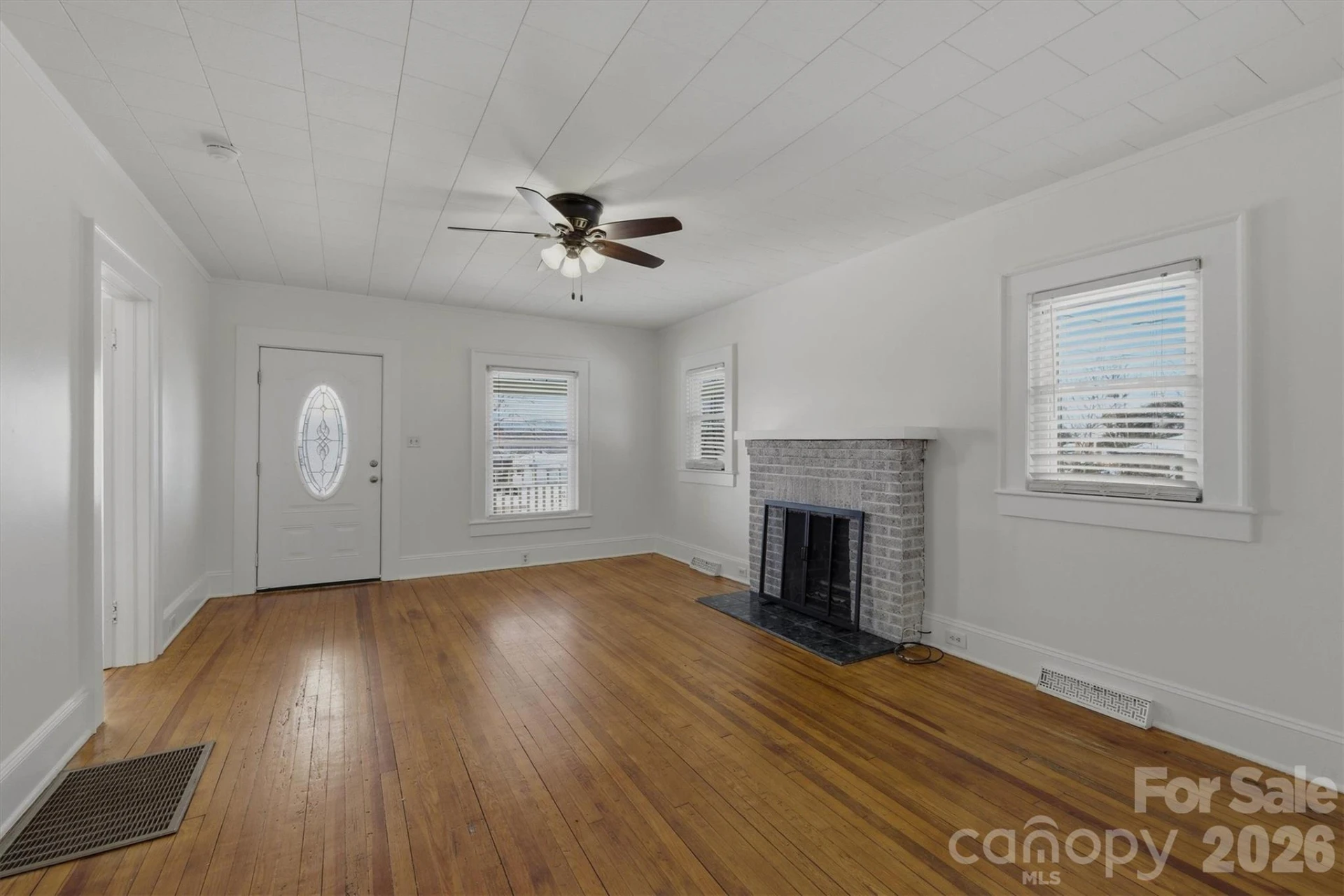 112 Myrtle Street - Photo 3