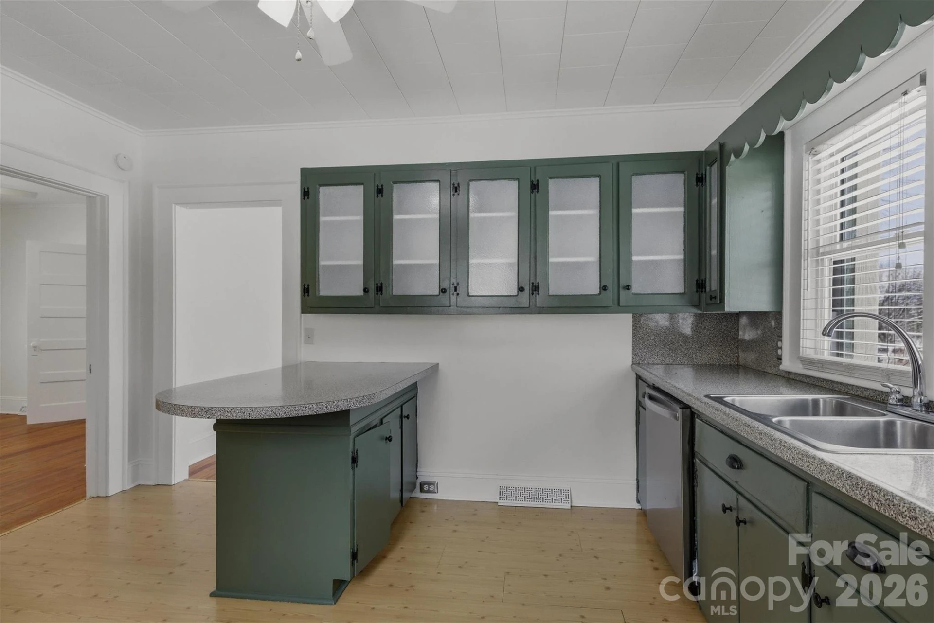 112 Myrtle Street - Photo 5