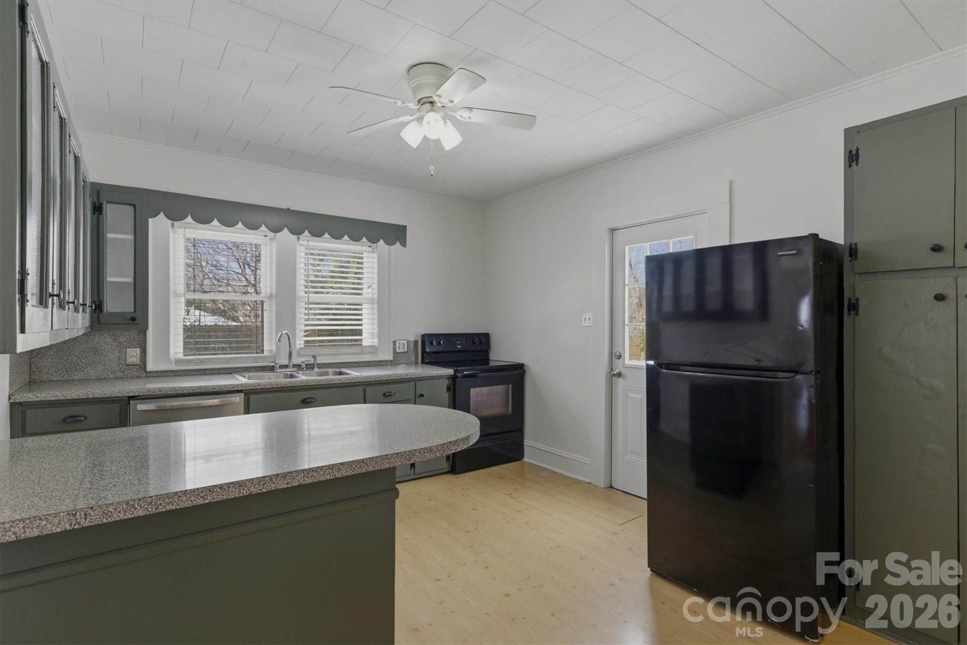 112 Myrtle Street - Photo 10