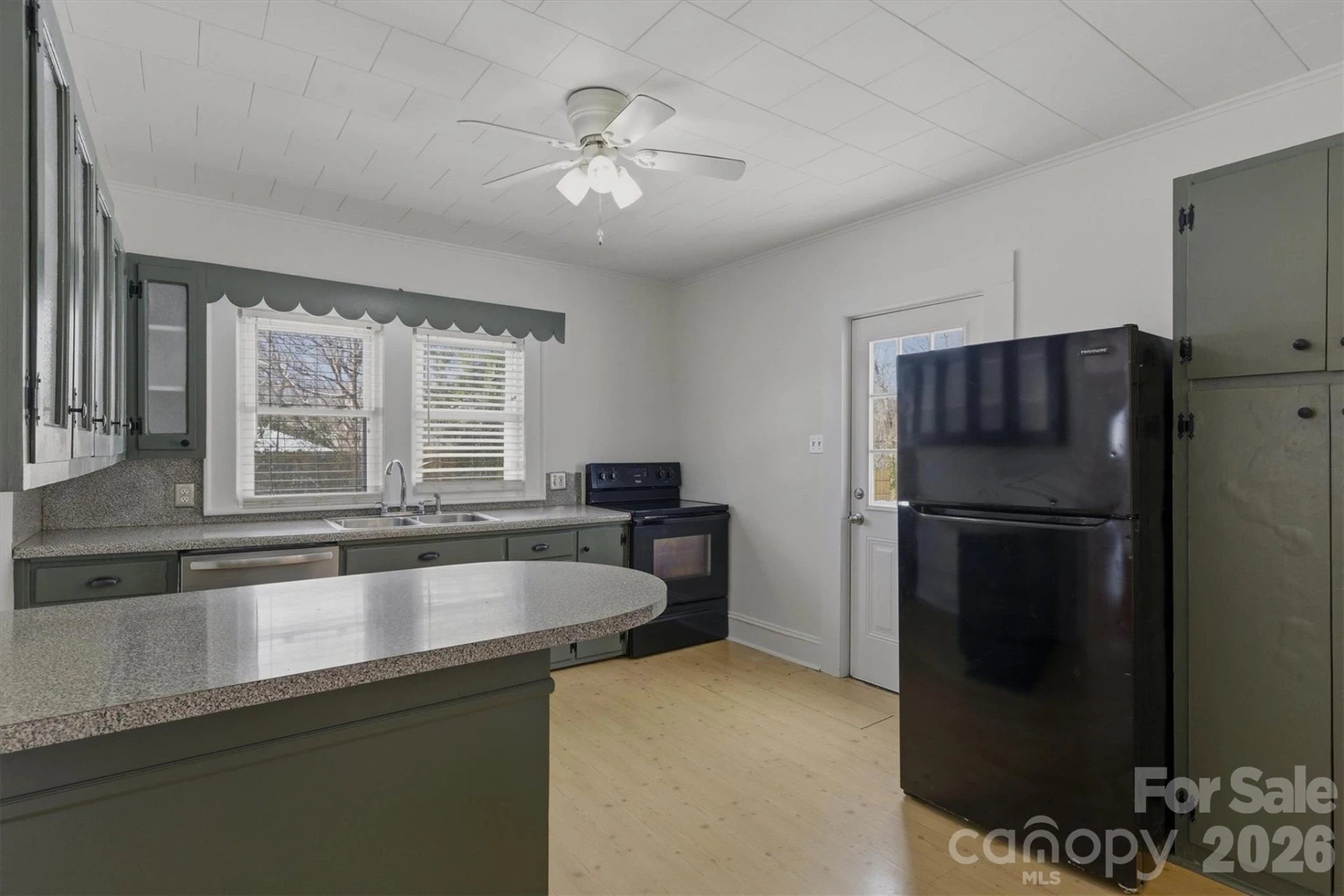 112 Myrtle Street - Photo 6