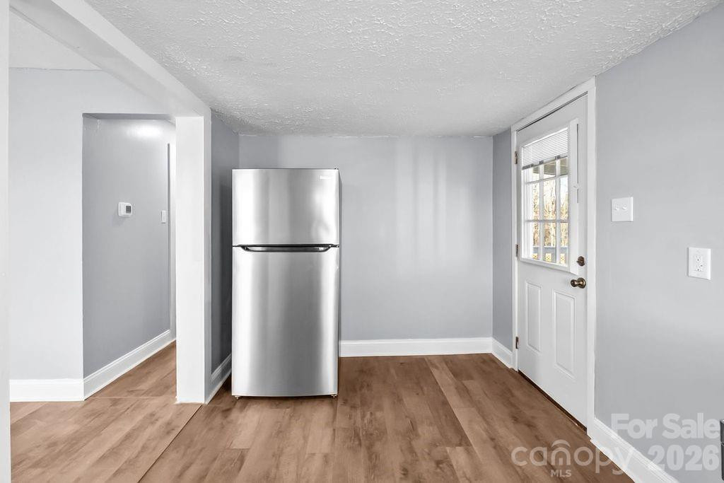 4582 Burkemont Road - Photo 4