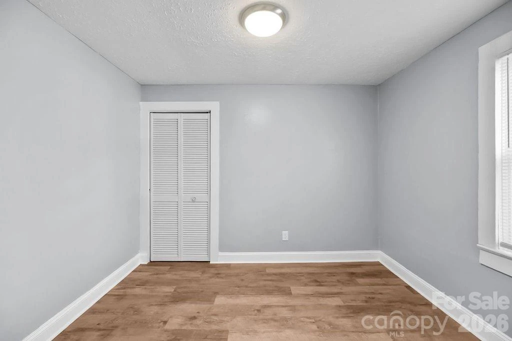 4582 Burkemont Road - Photo 8