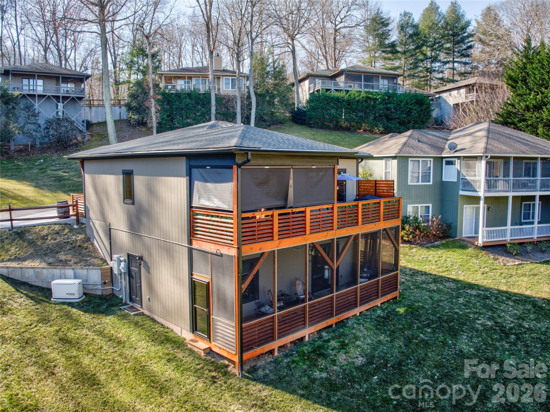 47 Winghaven Heights