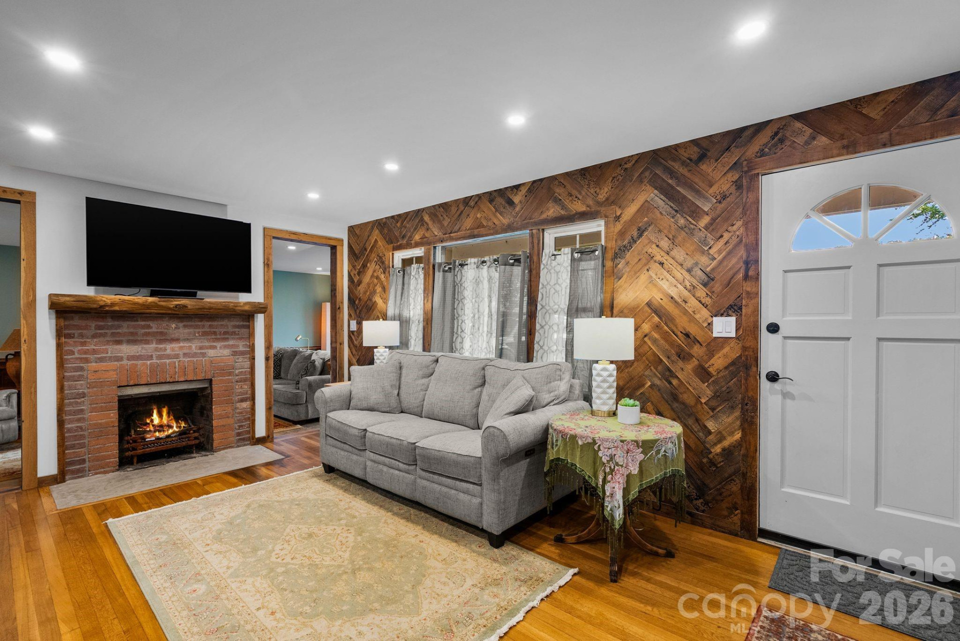 200 Aurora Drive - Photo 6