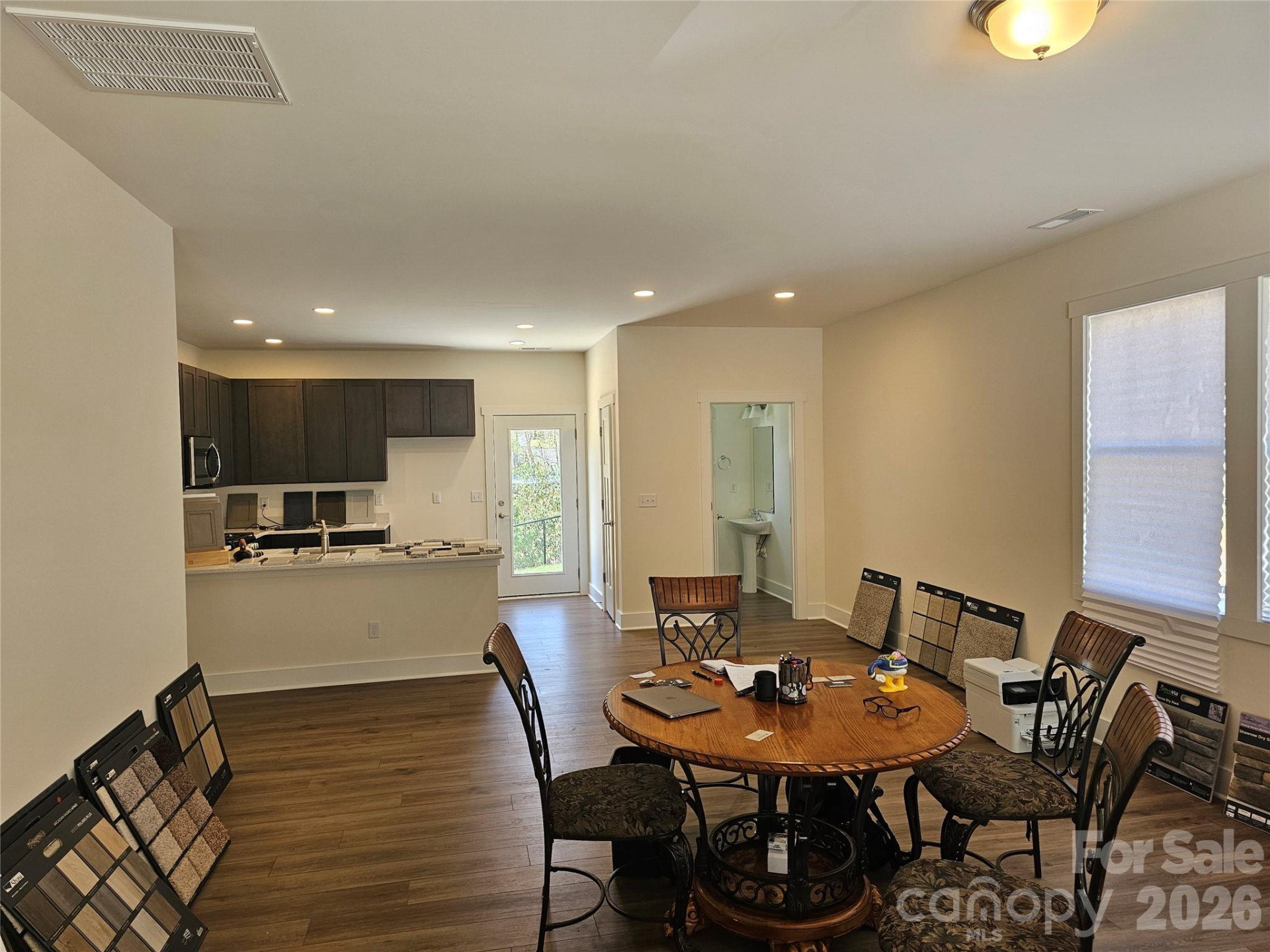 224 Slade Lane - Photo 2