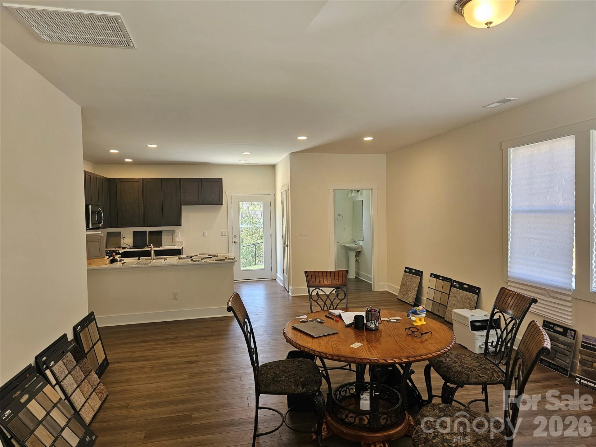 224 Slade Lane - Photo 2