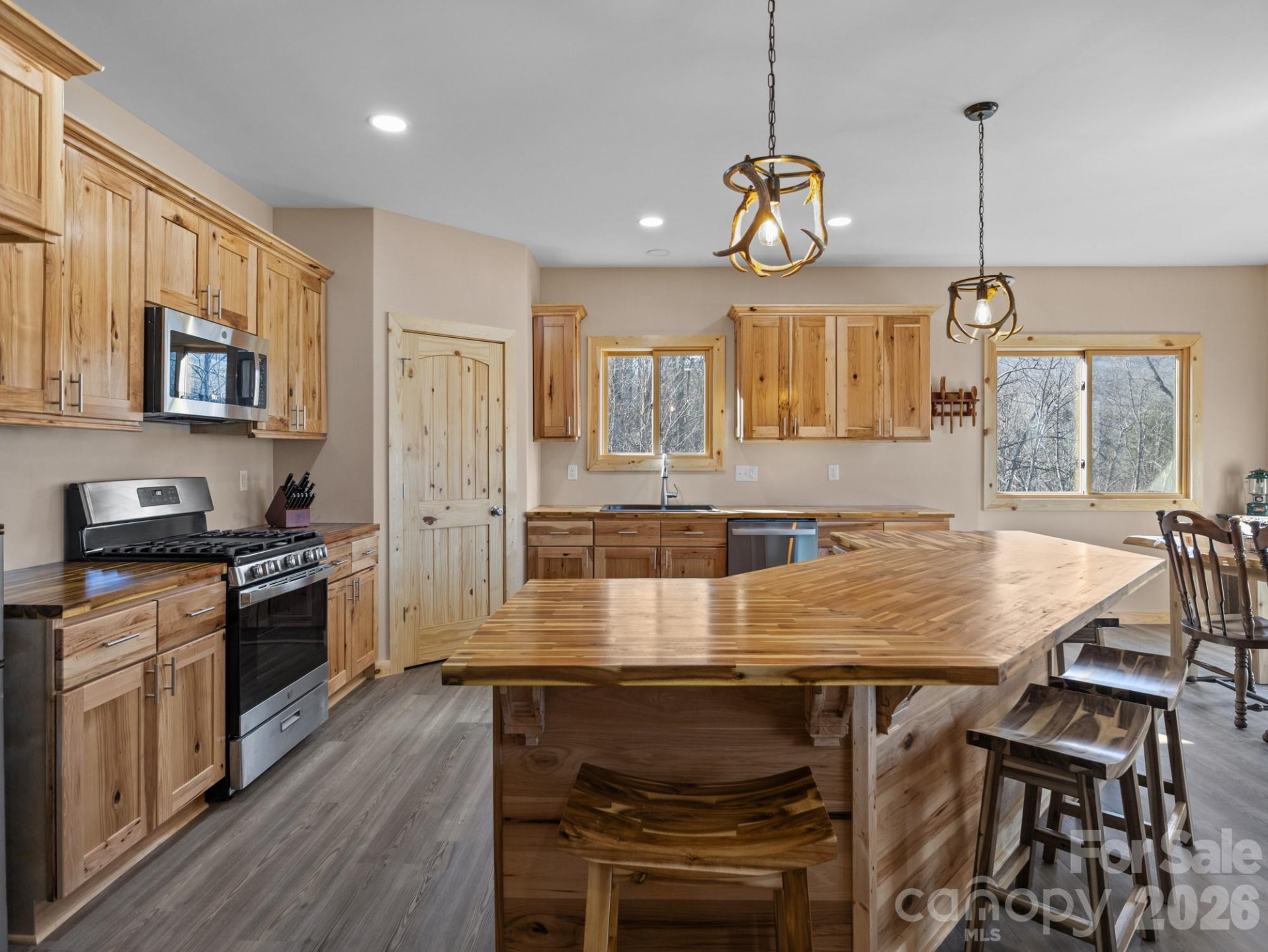 225 Aurora Lane - Photo 8