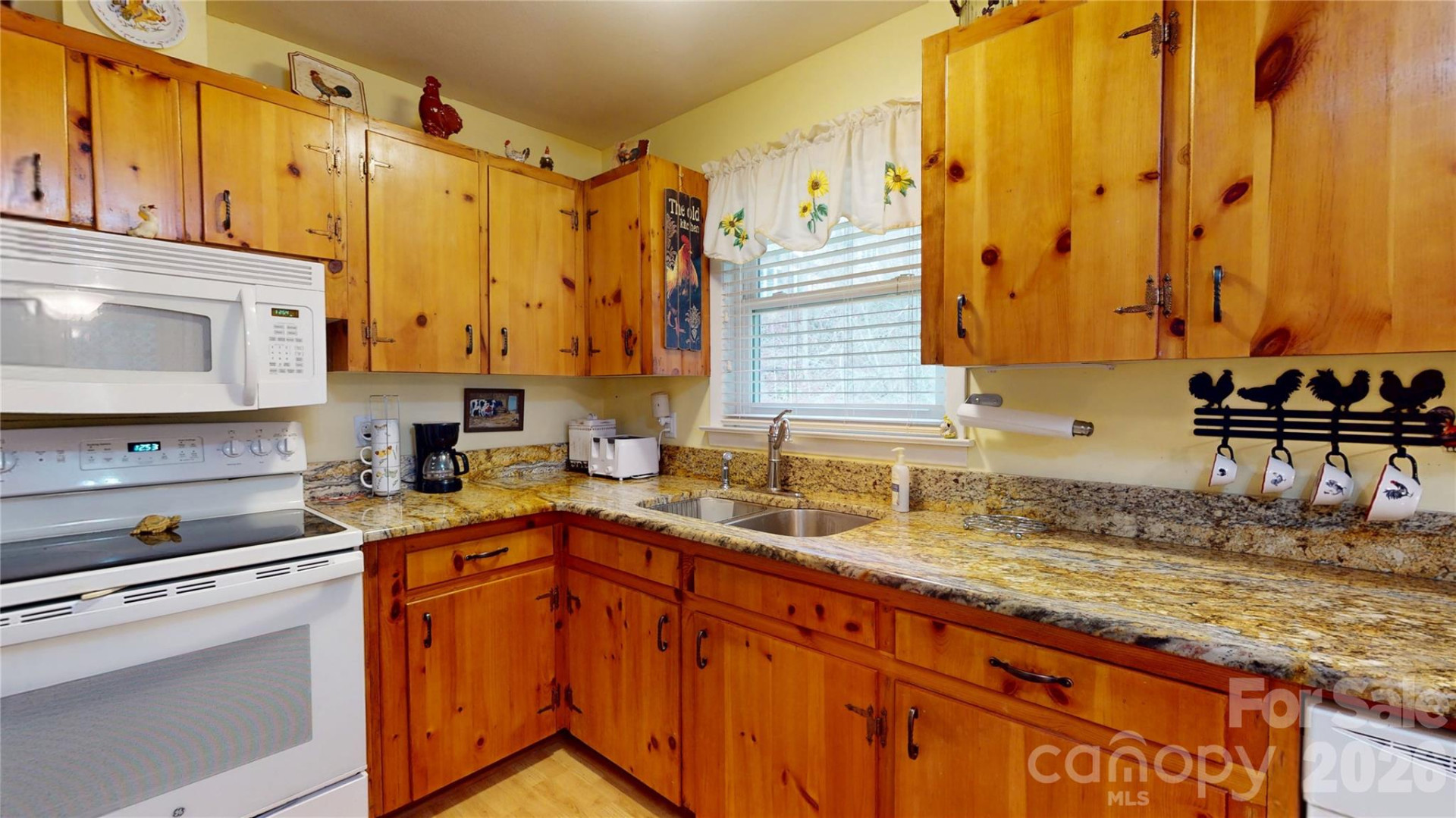 979 Greenville Highway - Photo 17