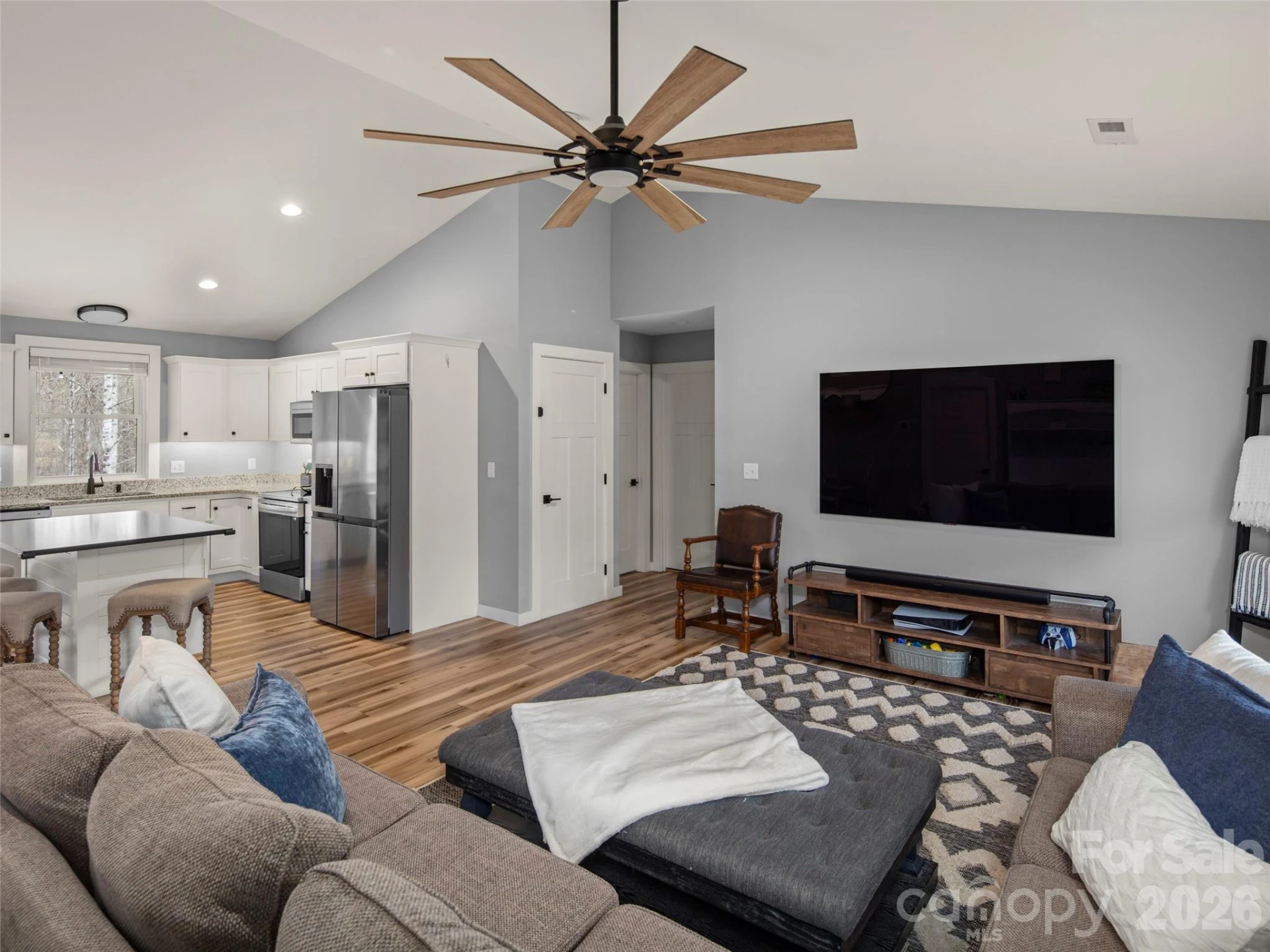 127 Walt Drive - Photo 5