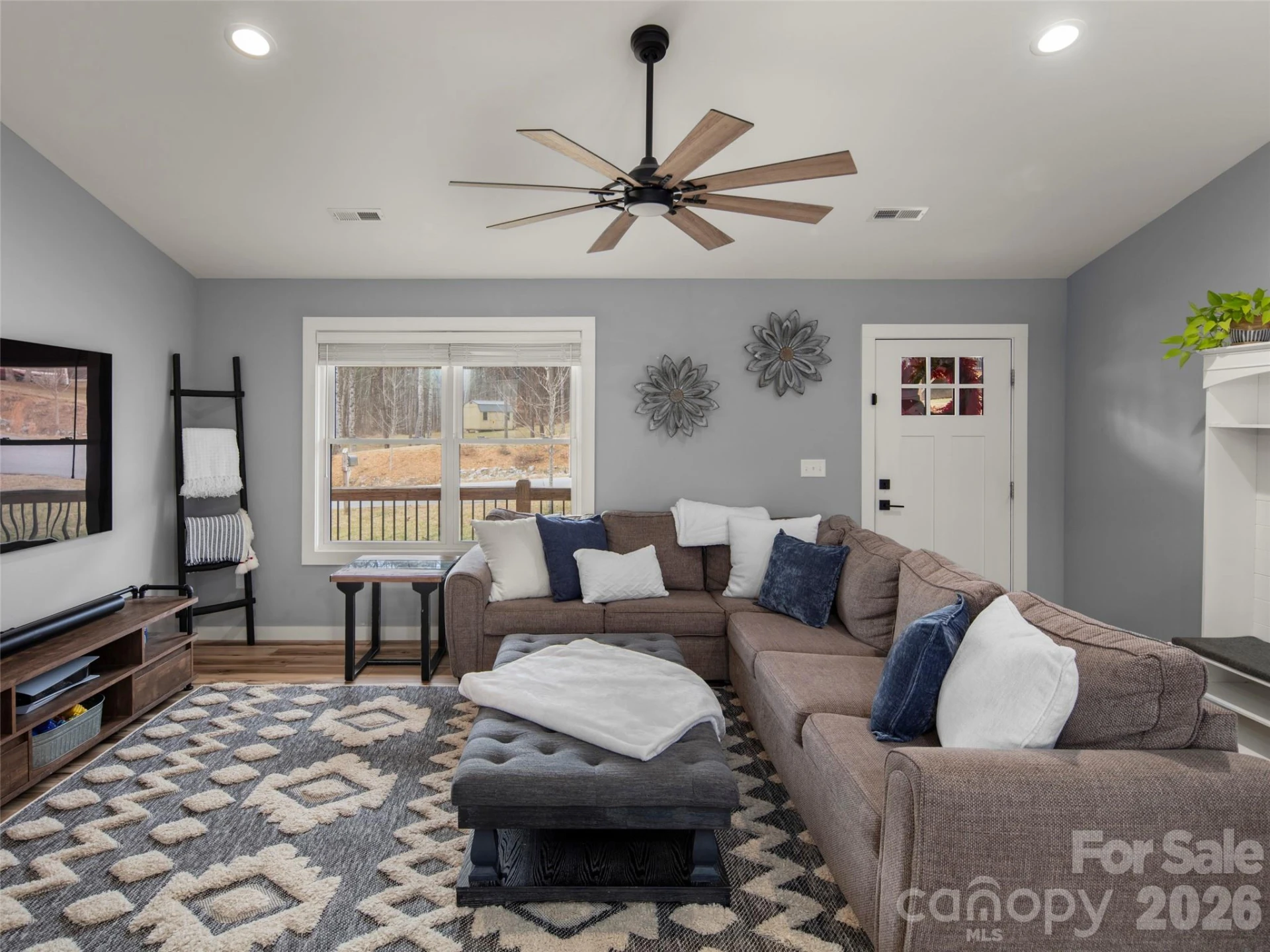 127 Walt Drive - Photo 6