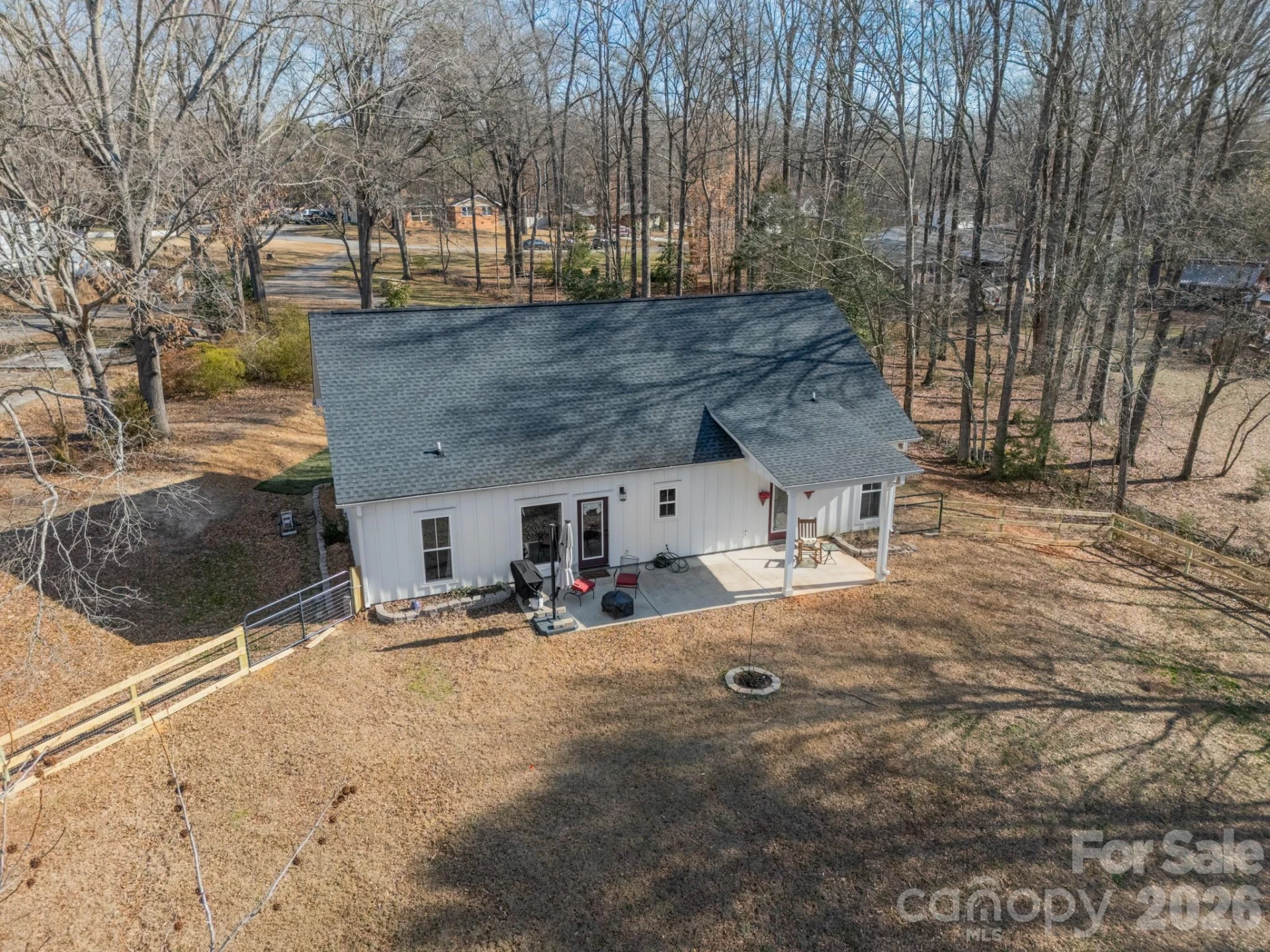 2005 Briarwood Circle - Photo 33