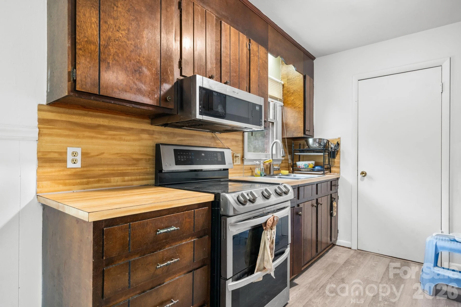 4917 Berkley Street - Photo 6