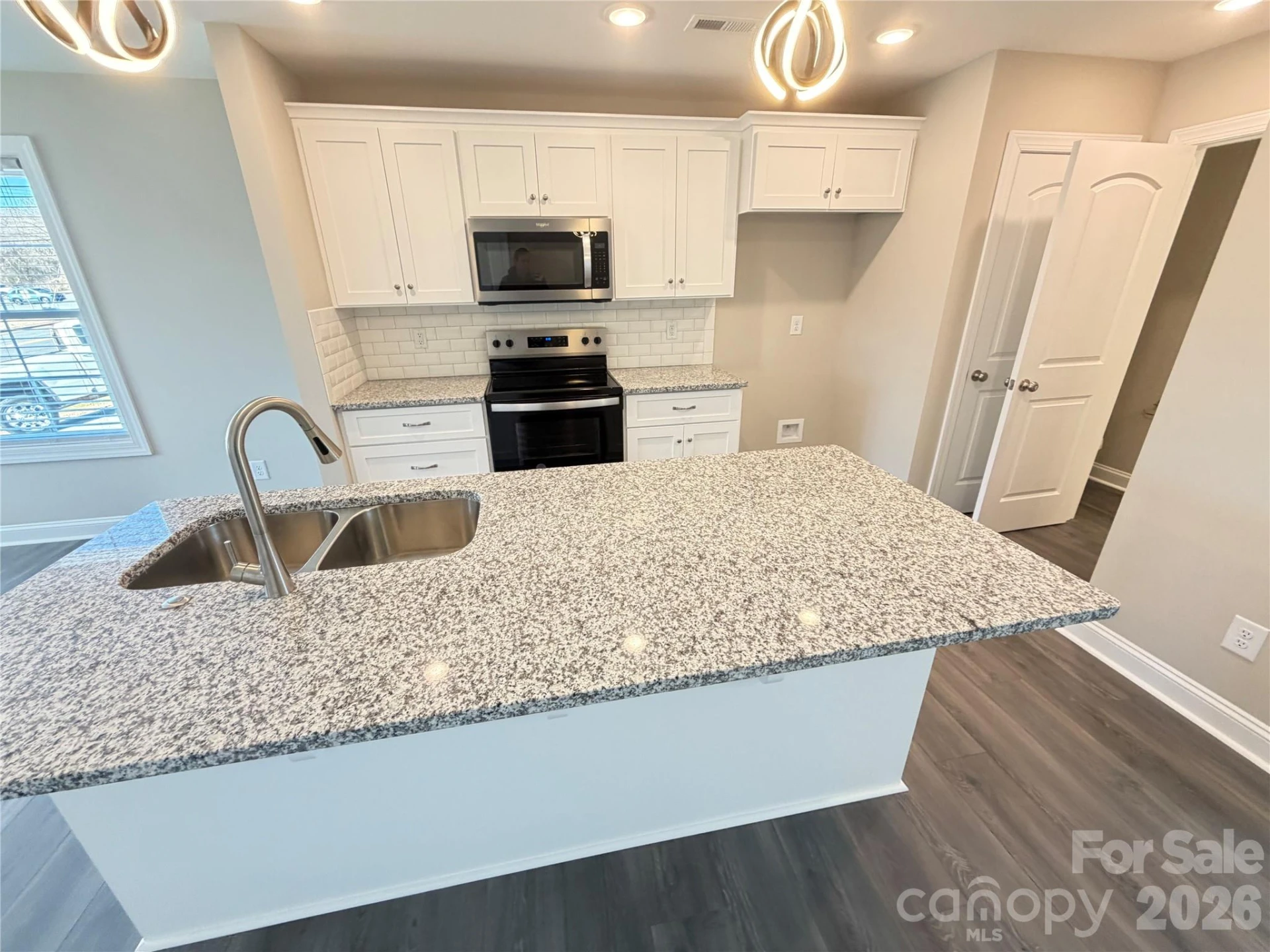 541 Martin Luther King Jr Boulevard - Photo 8