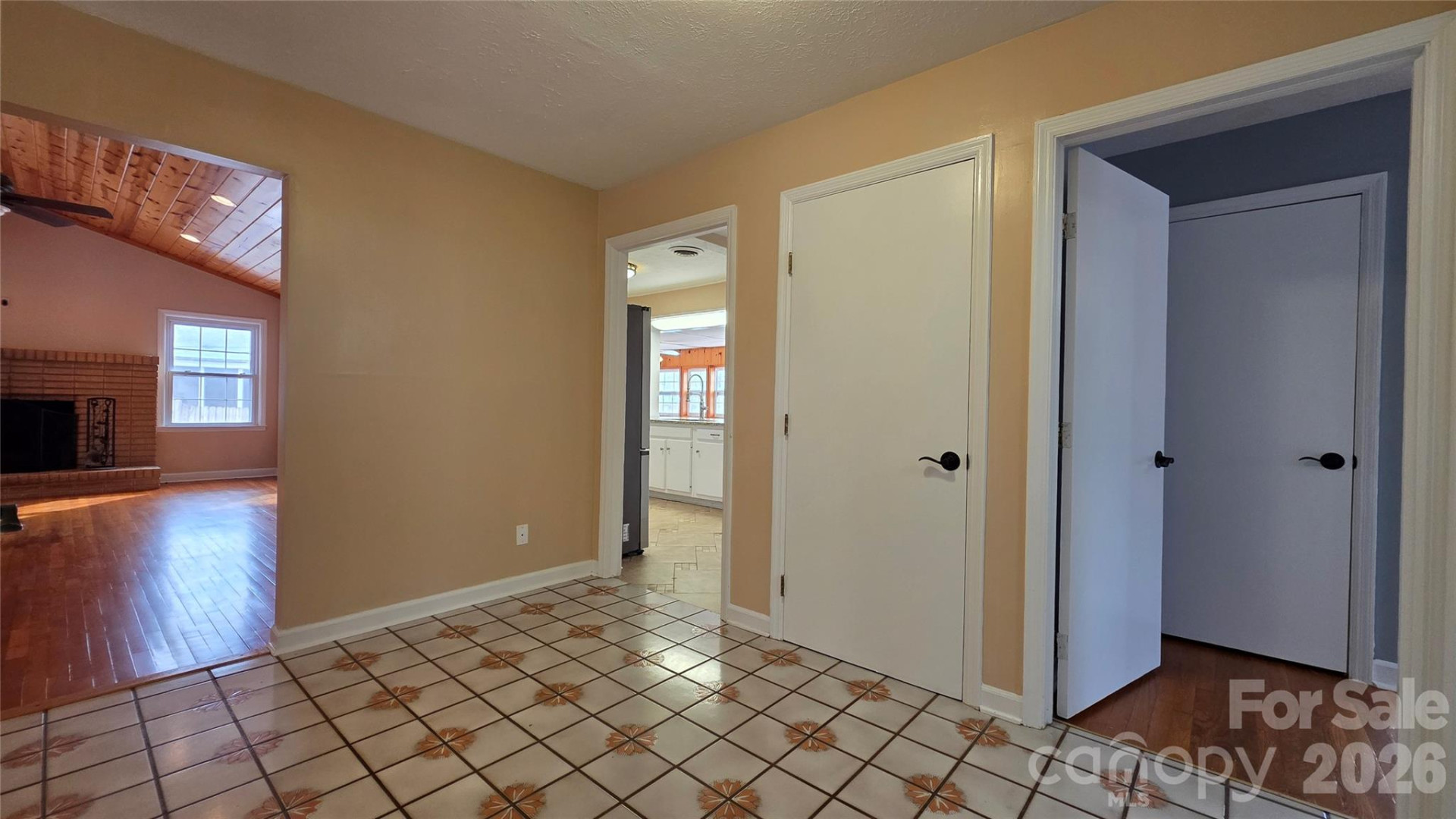 1627 Greenville Highway - Photo 14