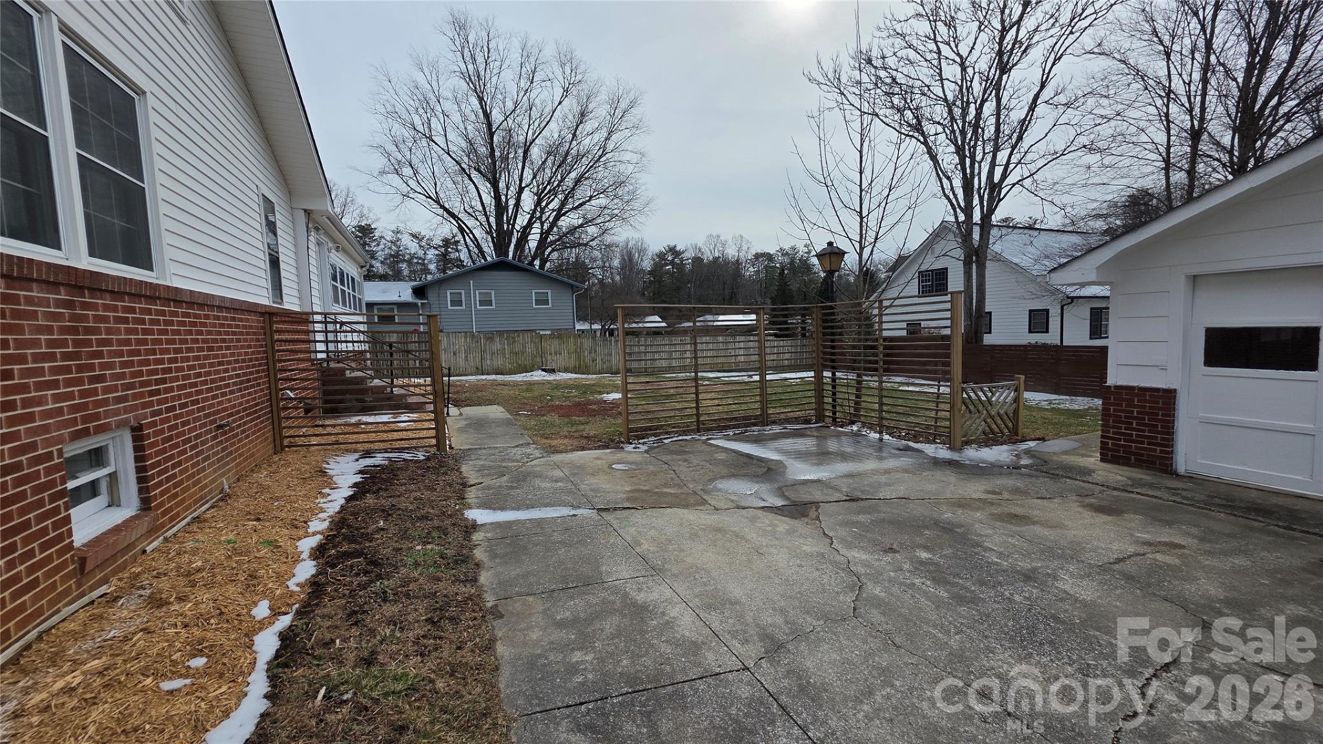 1627 Greenville Highway - Photo 3