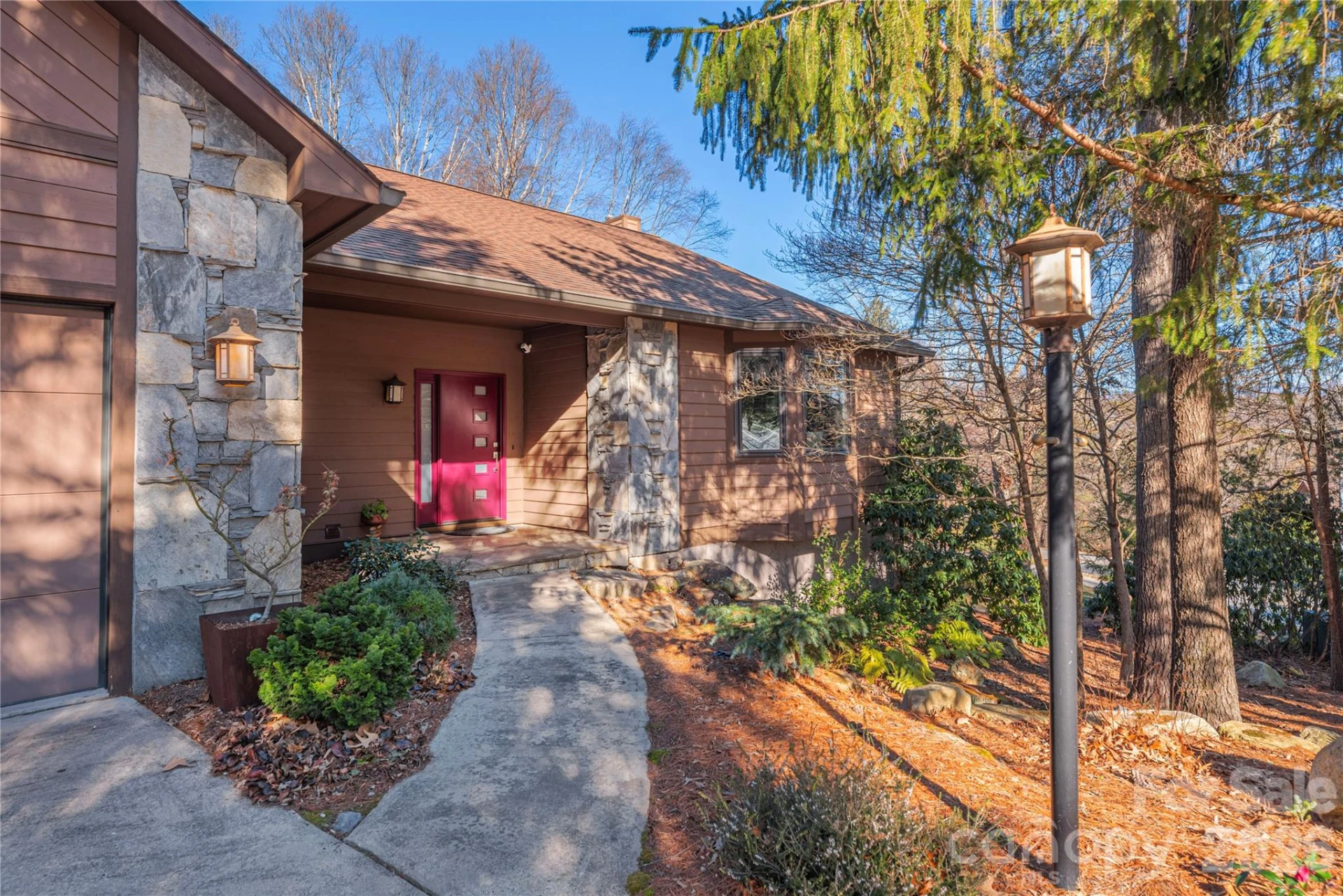 35 Hillcreek Drive - Photo 2