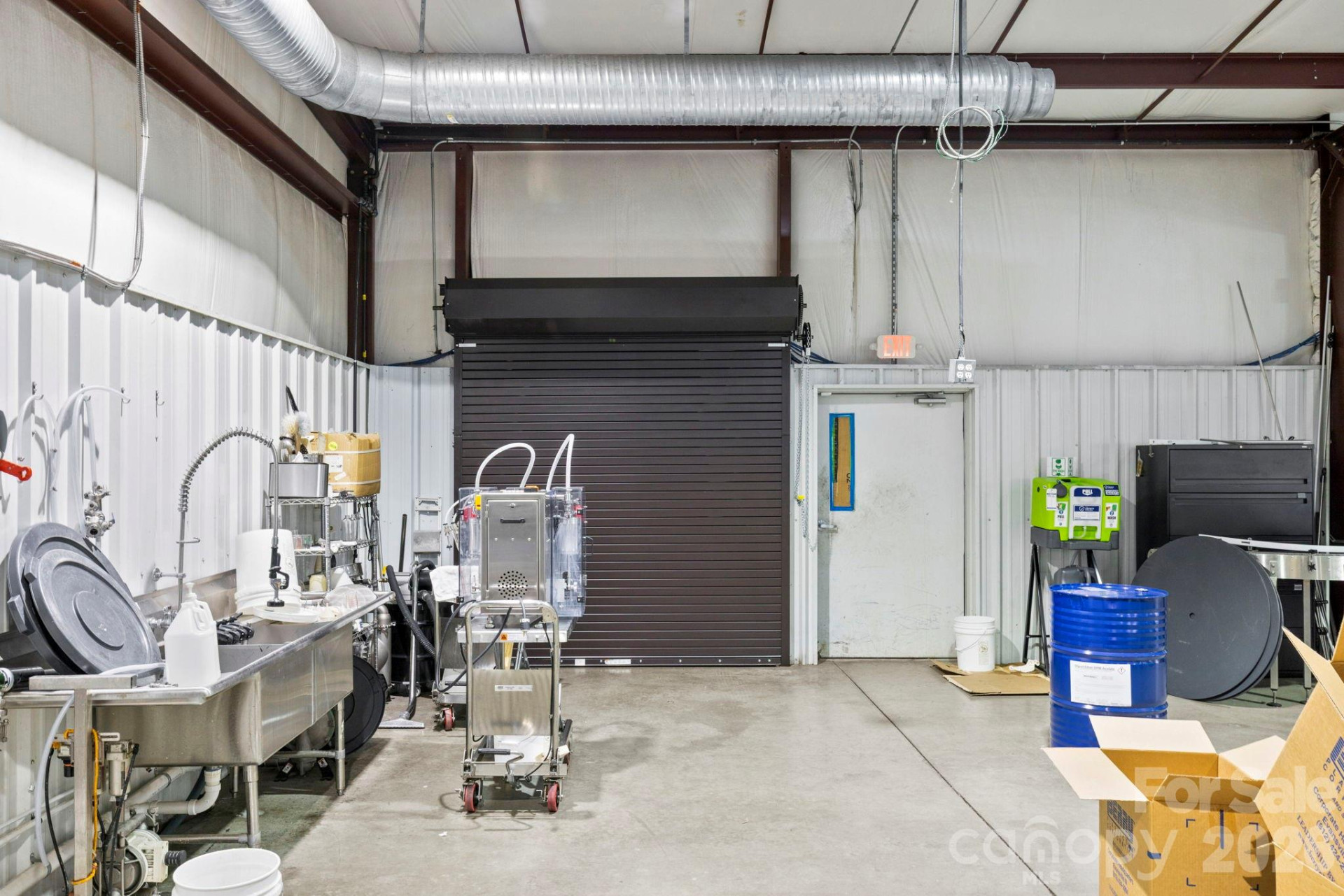 110 Commercial Boulevard - Photo 13