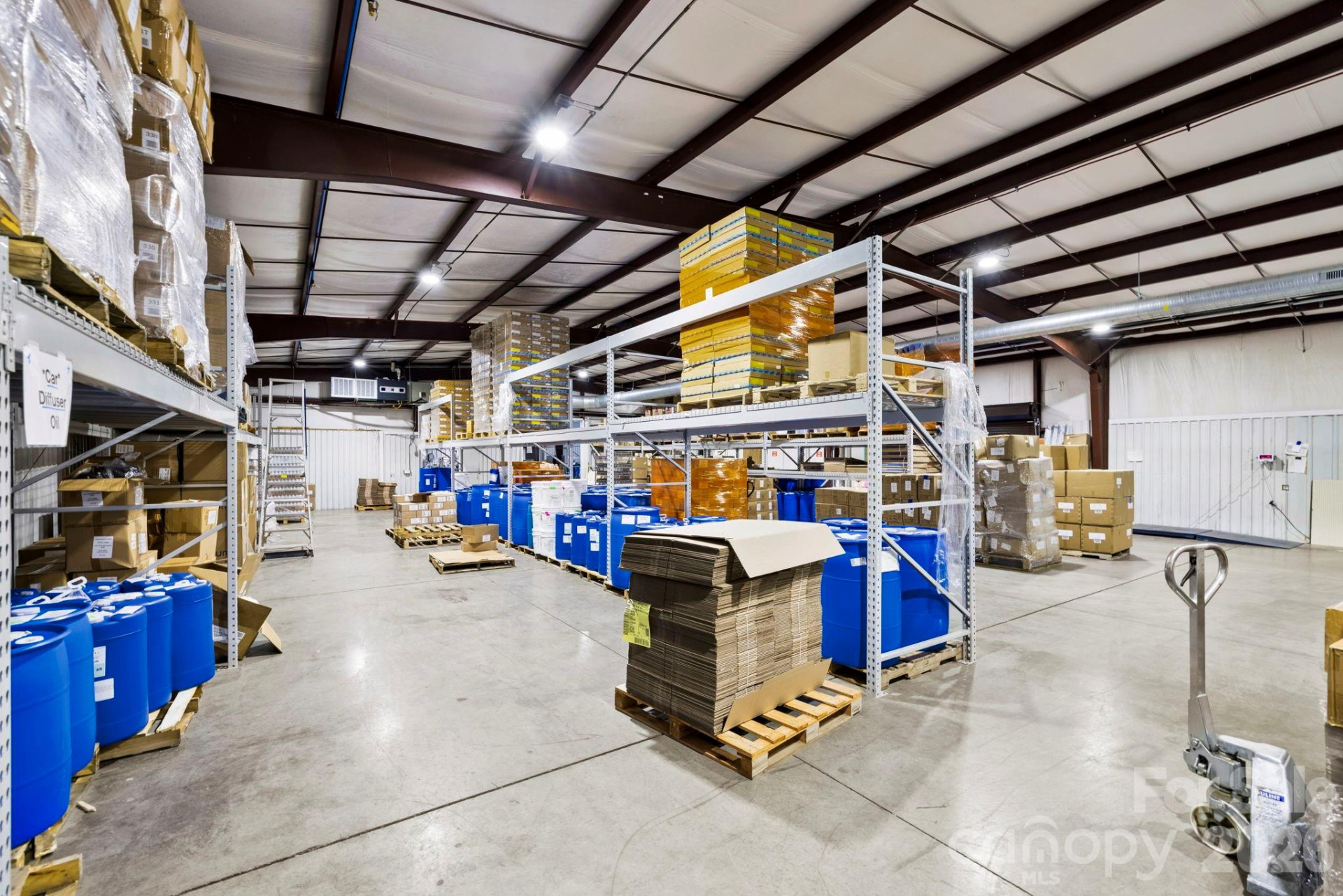 110 Commercial Boulevard - Photo 20