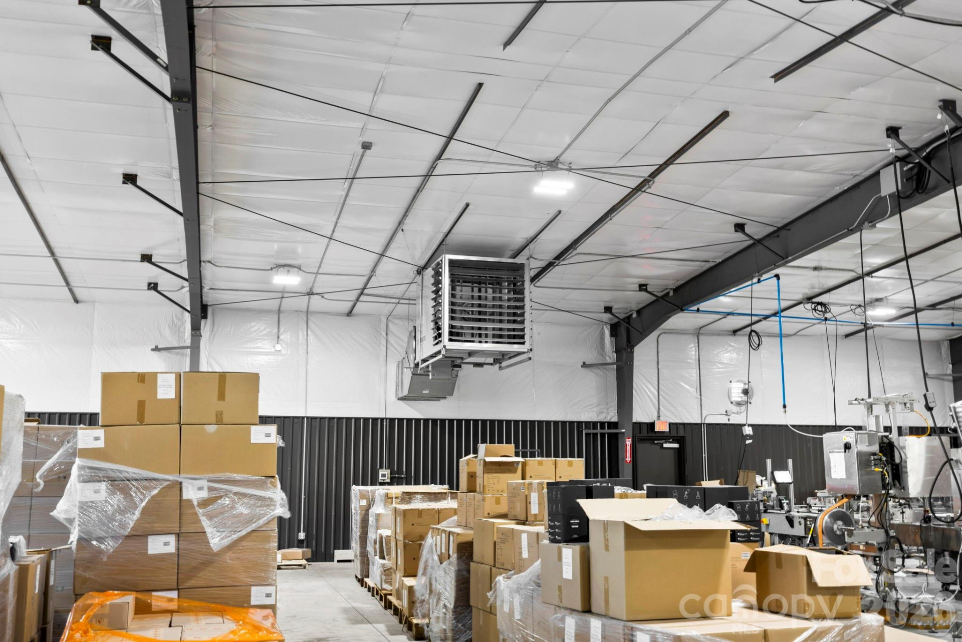 110 Commercial Boulevard - Photo 28