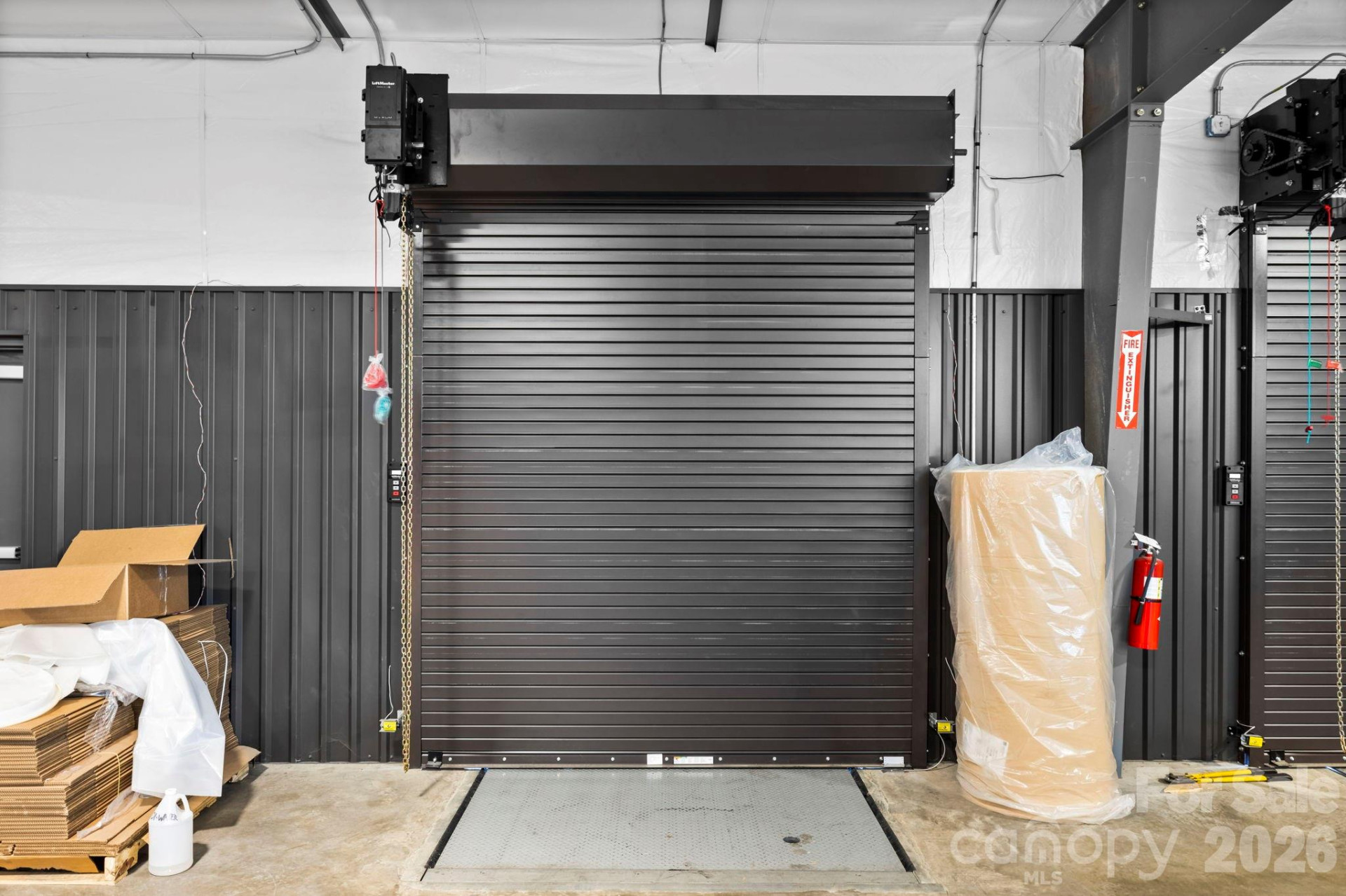 110 Commercial Boulevard - Photo 33