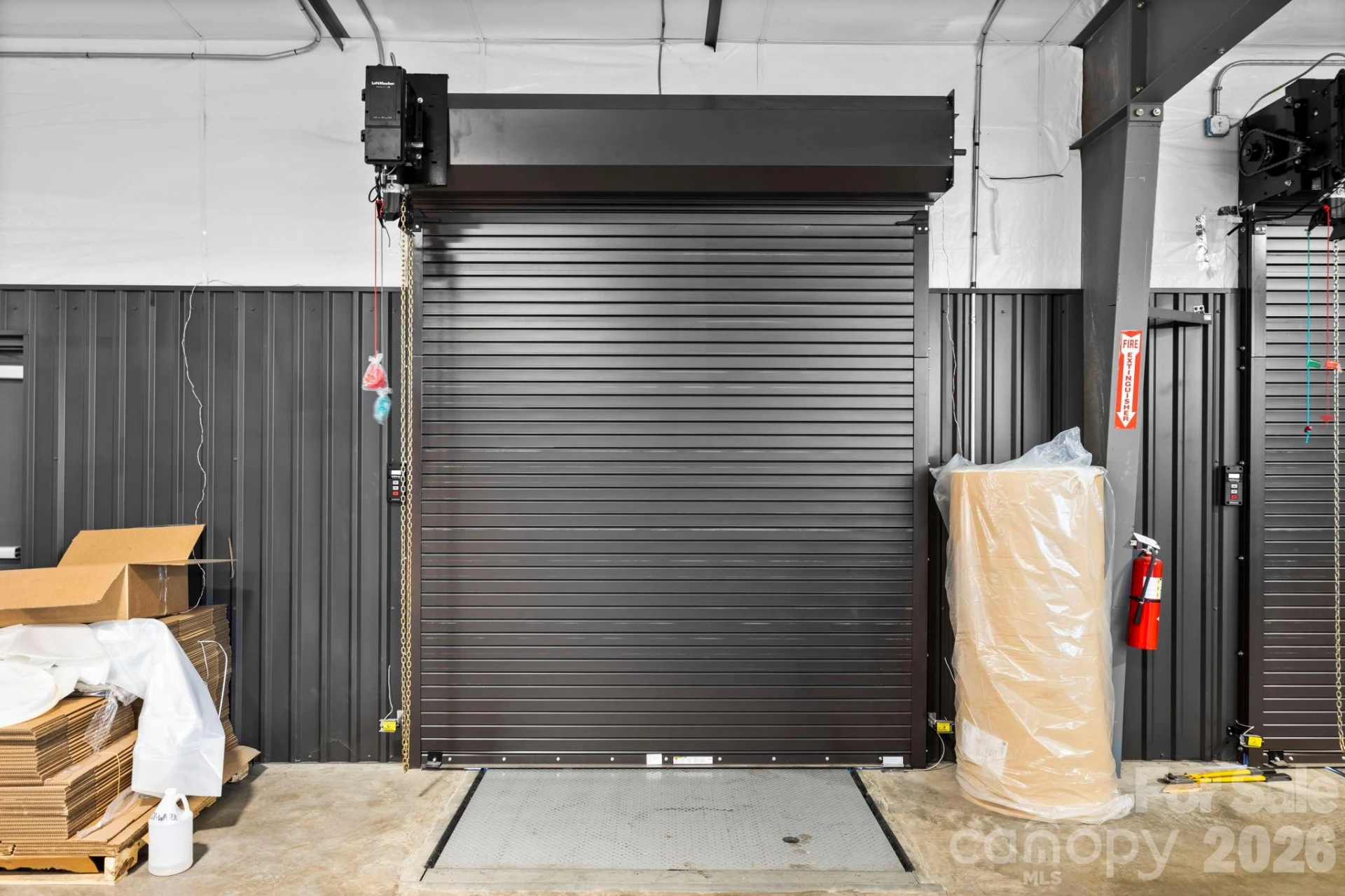 110 Commercial Boulevard - Photo 33