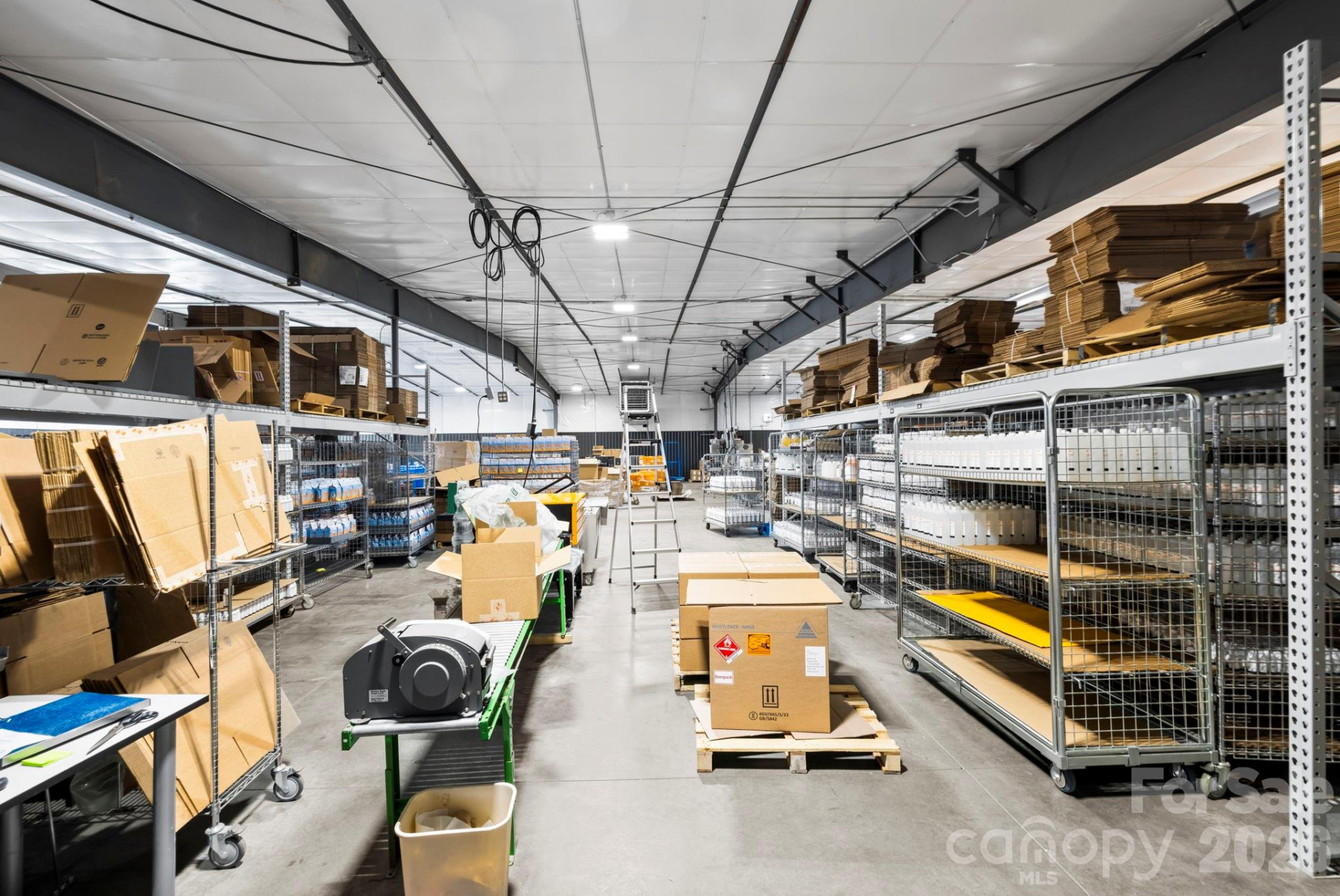 110 Commercial Boulevard - Photo 34