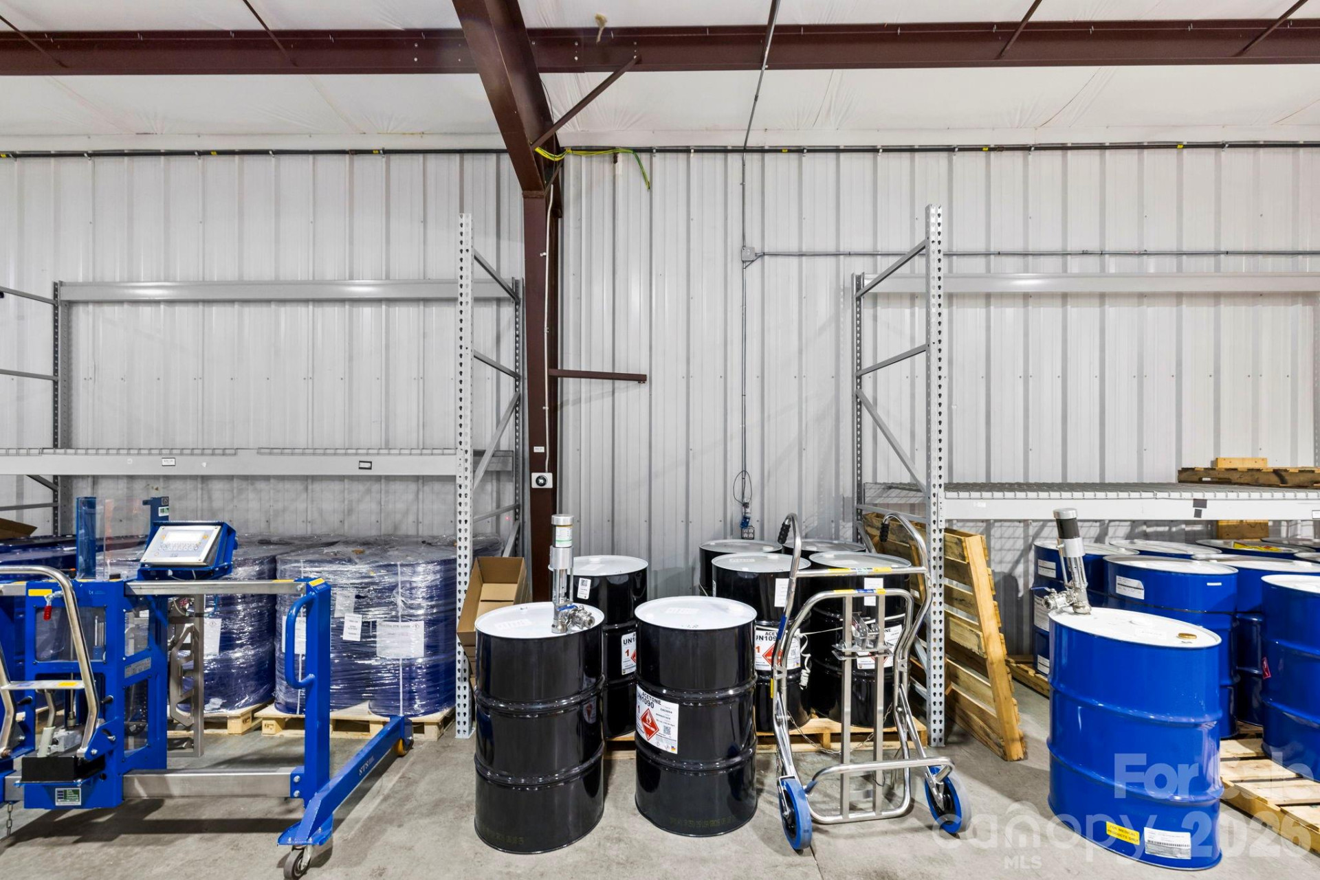 110 Commercial Boulevard - Photo 36