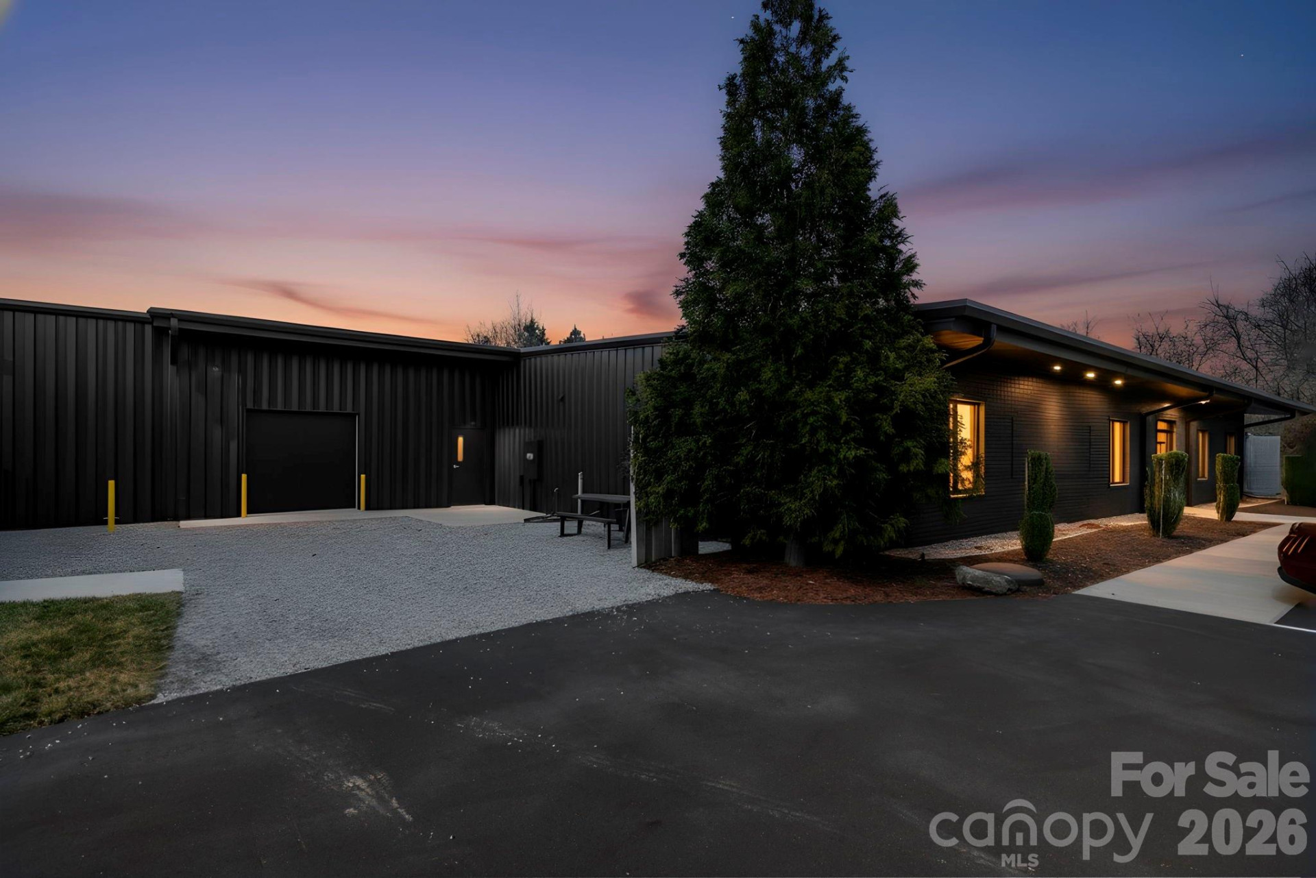 110 Commercial Boulevard - Photo 37