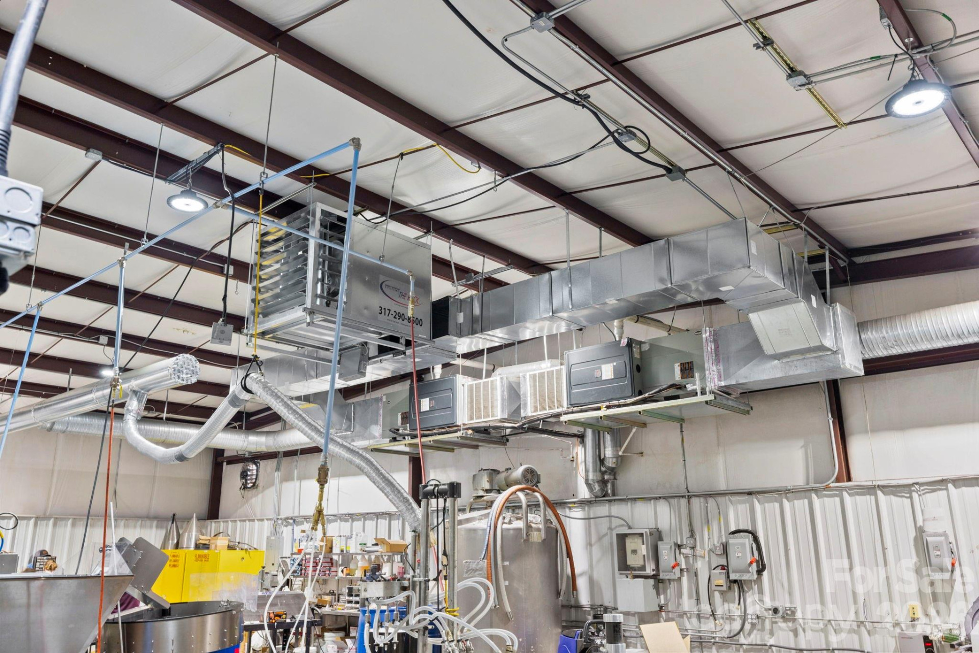 110 Commercial Boulevard - Photo 10