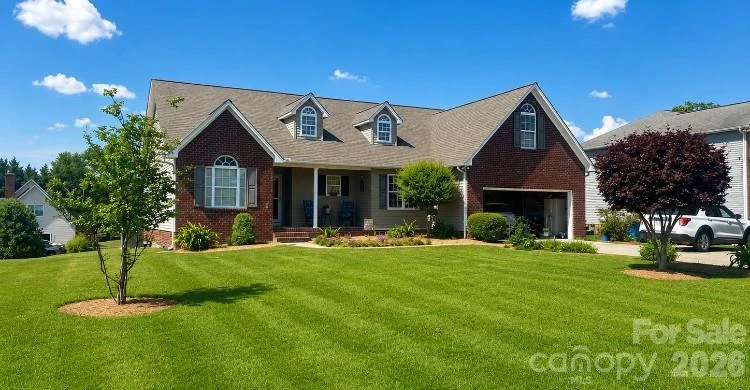 104 Lakewood Drive