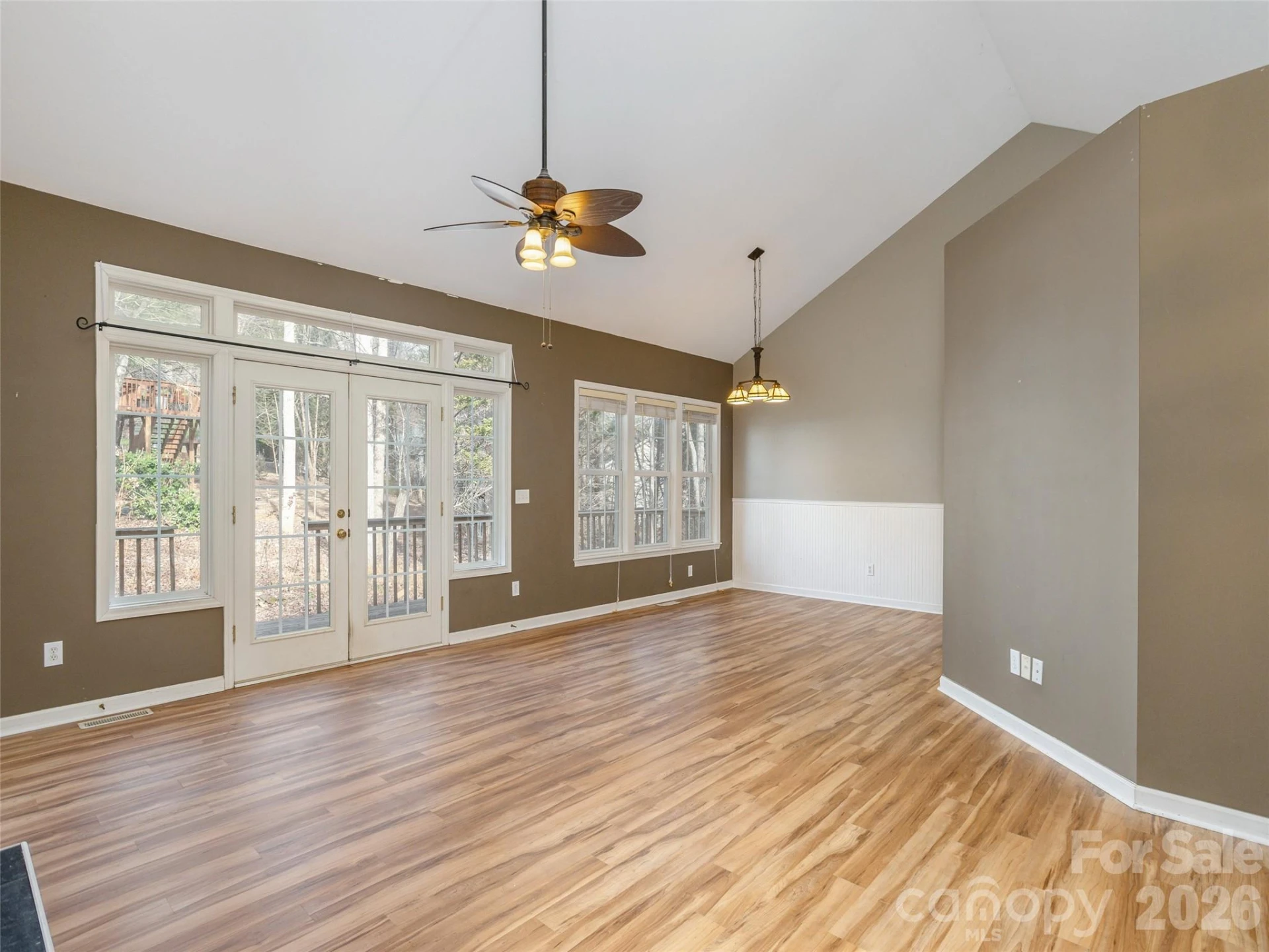 45 Poplar Creek Drive - Photo 8