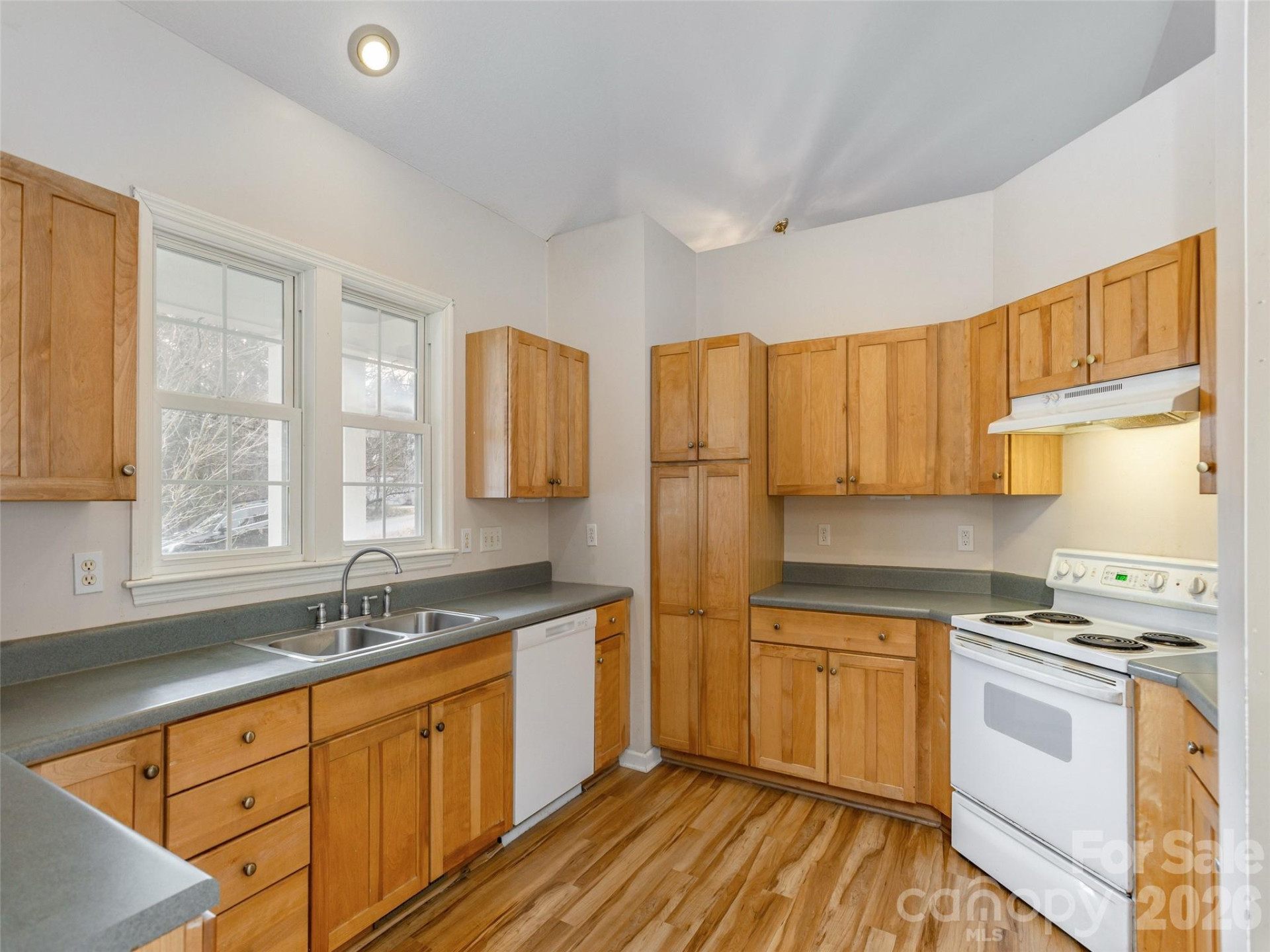 45 Poplar Creek Drive - Photo 10