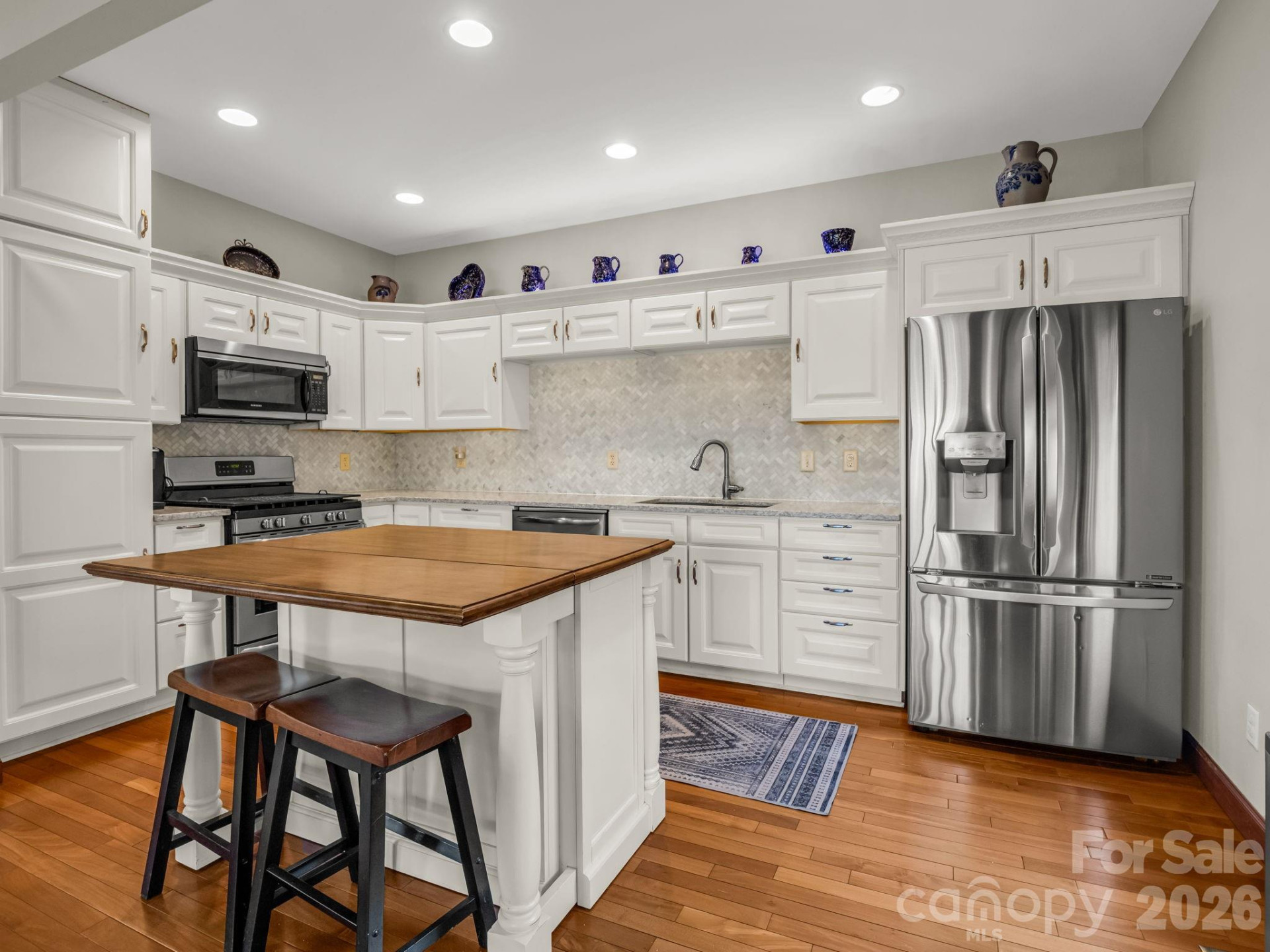 358 Whitney Boulevard - Photo 11