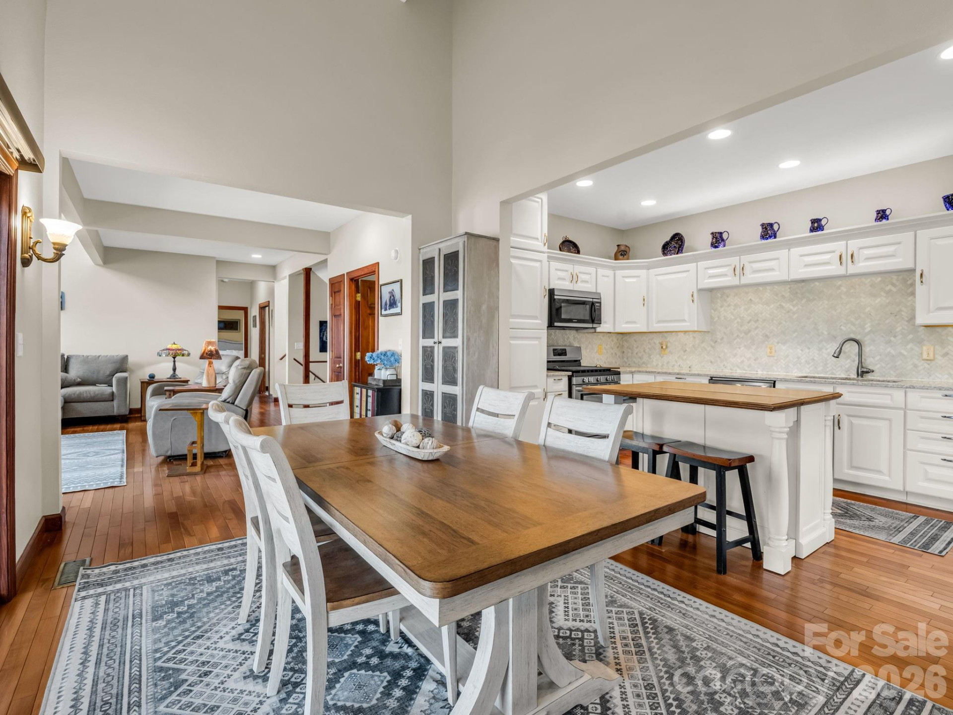 358 Whitney Boulevard - Photo 9