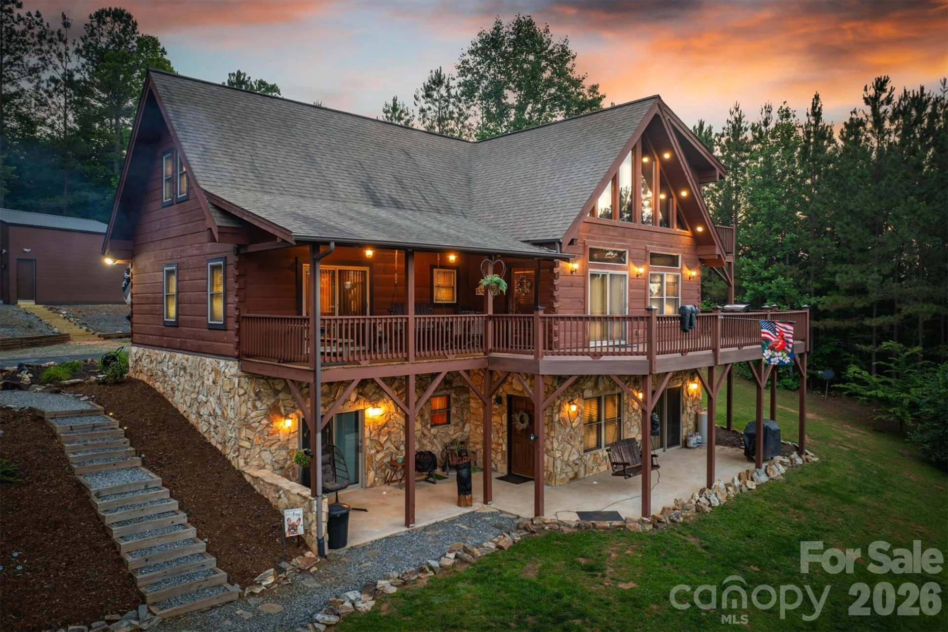 16 Saratoga Drive